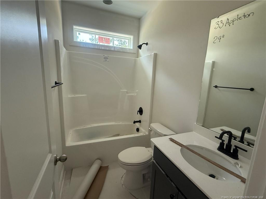 Fayetteville, North Carolina, 28311, United States, 5 Bedrooms Bedrooms, ,4 BathroomsBathrooms,Residential,For Sale,1882458