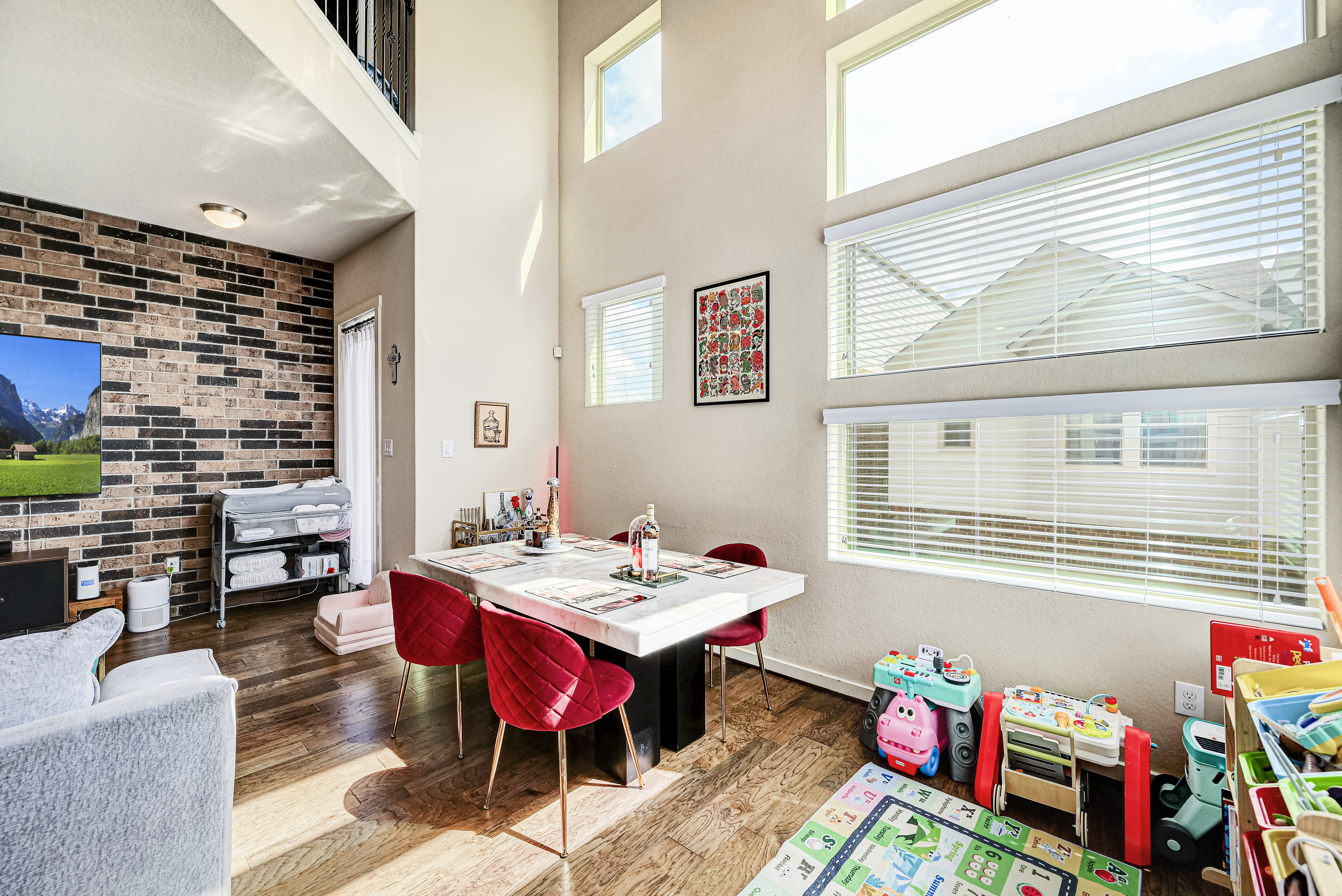  Modern Living, Central Convenience - 物件實景