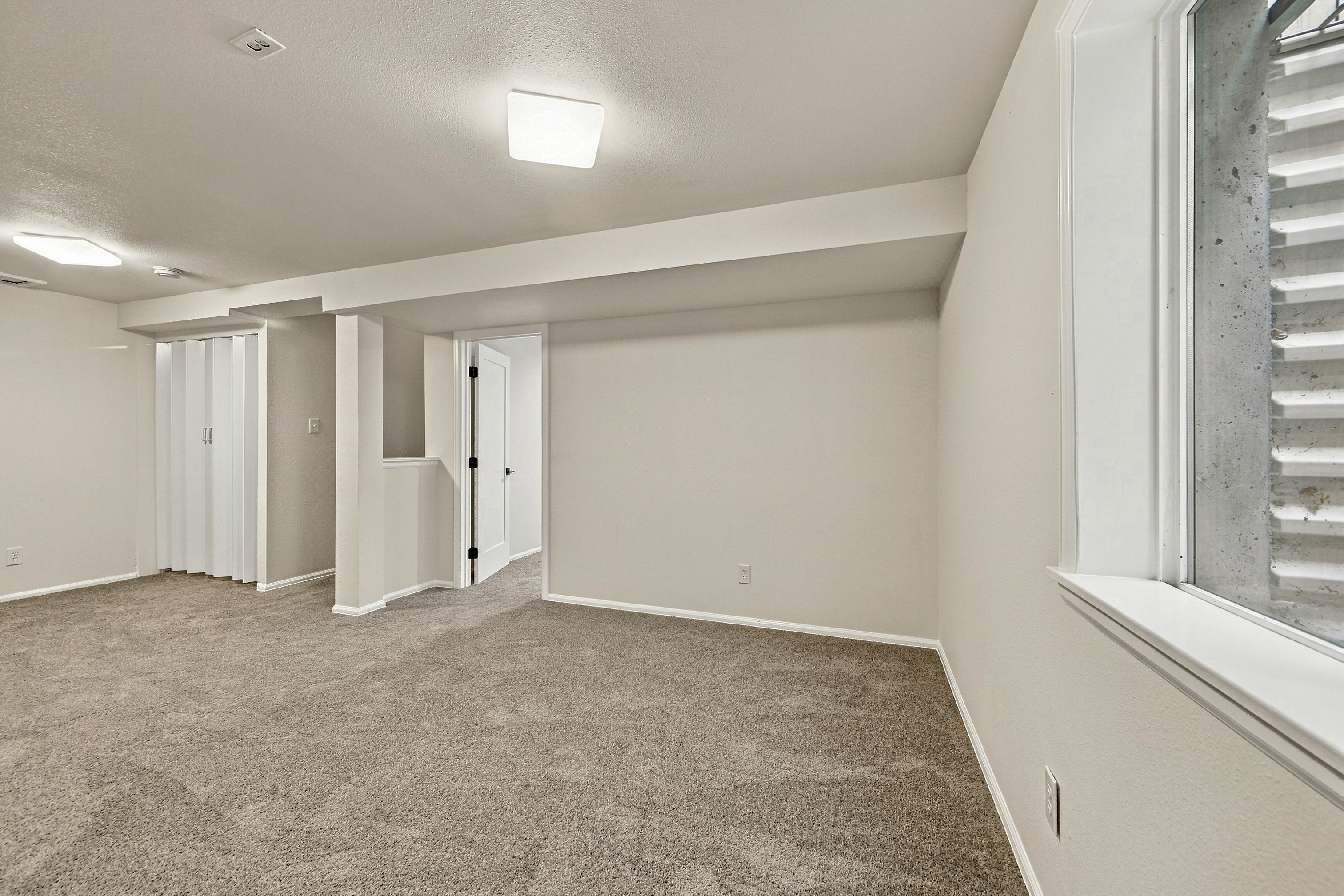  Beautifully updated and ideally located in desirable McKay Landing - 物件實景