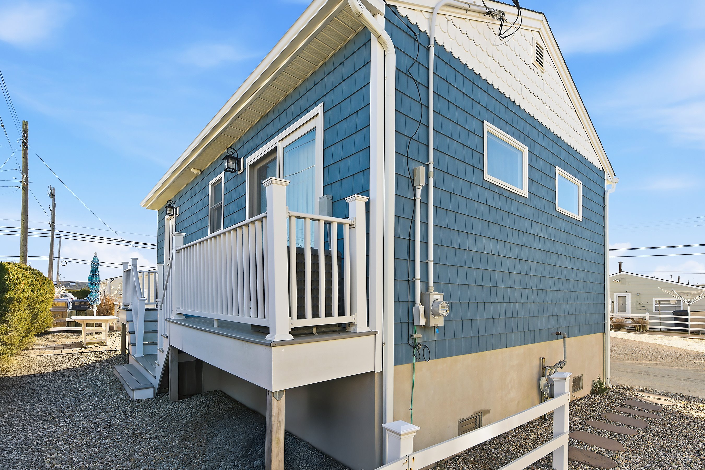 Lavallette, New Jersey, 08735, United States, 2 Bedrooms Bedrooms, ,2 BathroomsBathrooms,Residential,For Sale,2001933