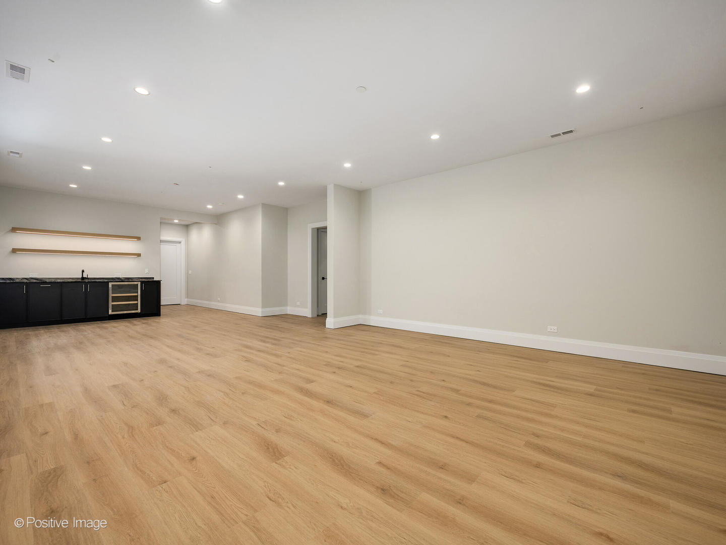 Wilmette, Illinois, 60091, United States, 5 Bedrooms Bedrooms, ,6 BathroomsBathrooms,Residential,For Sale,1987581