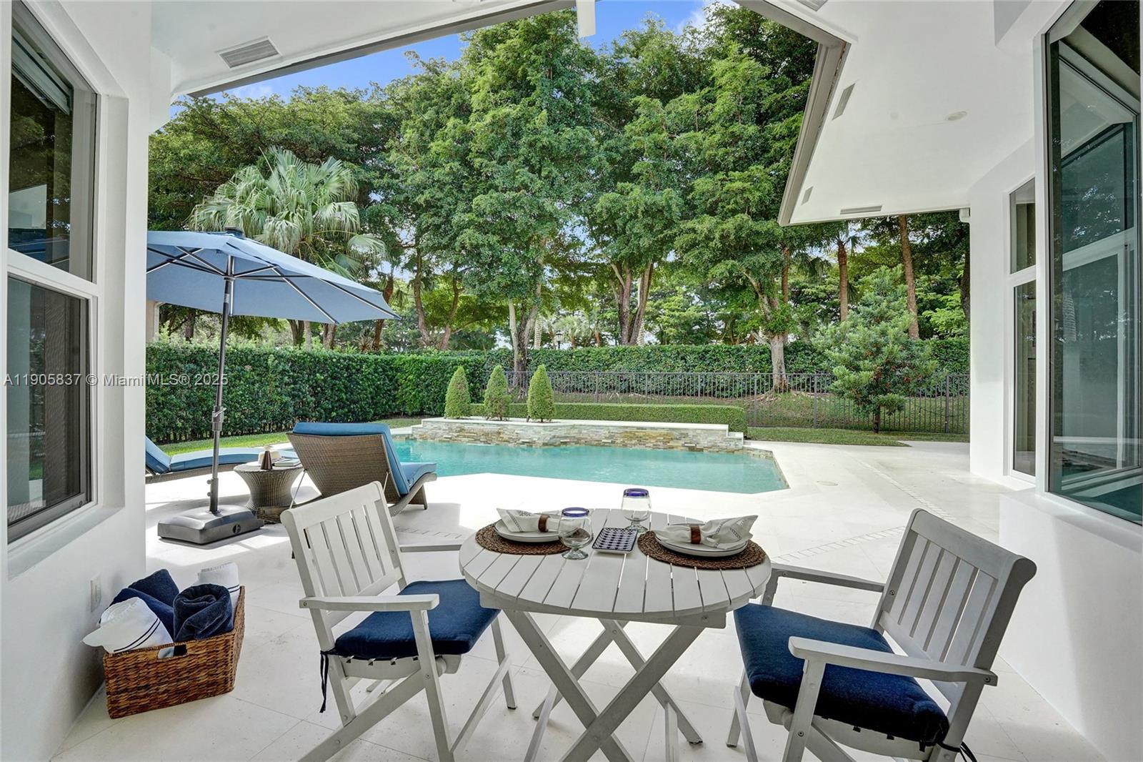 Weston, Florida, 33327, United States, 5 Bedrooms Bedrooms, ,3 BathroomsBathrooms,Residential,For Sale,1991859