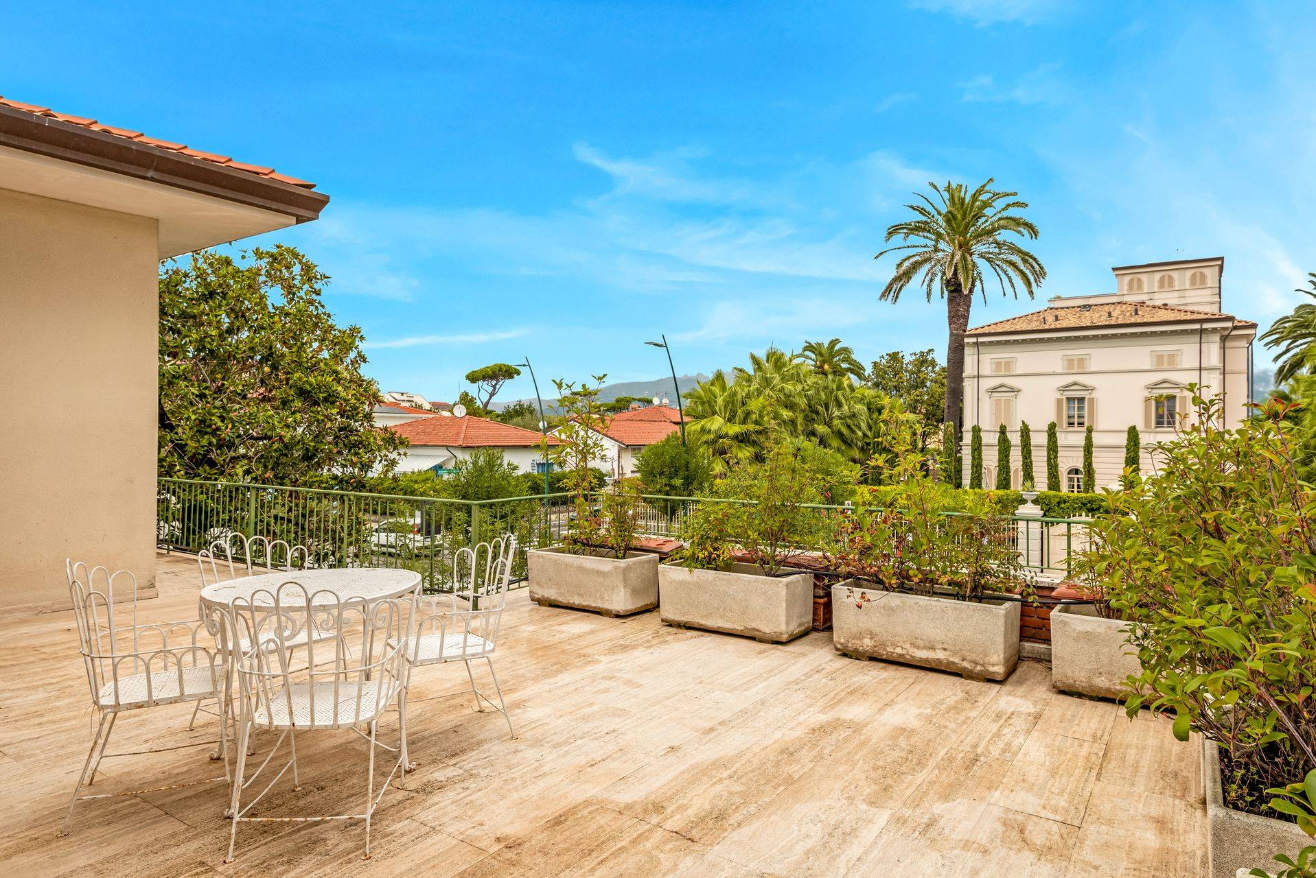 via solferino, Forte dei Marmi, Lucca, 55042, IT, 6 Bedrooms Bedrooms, ,5 BathroomsBathrooms,Residential,For Sale,via solferino,1651035