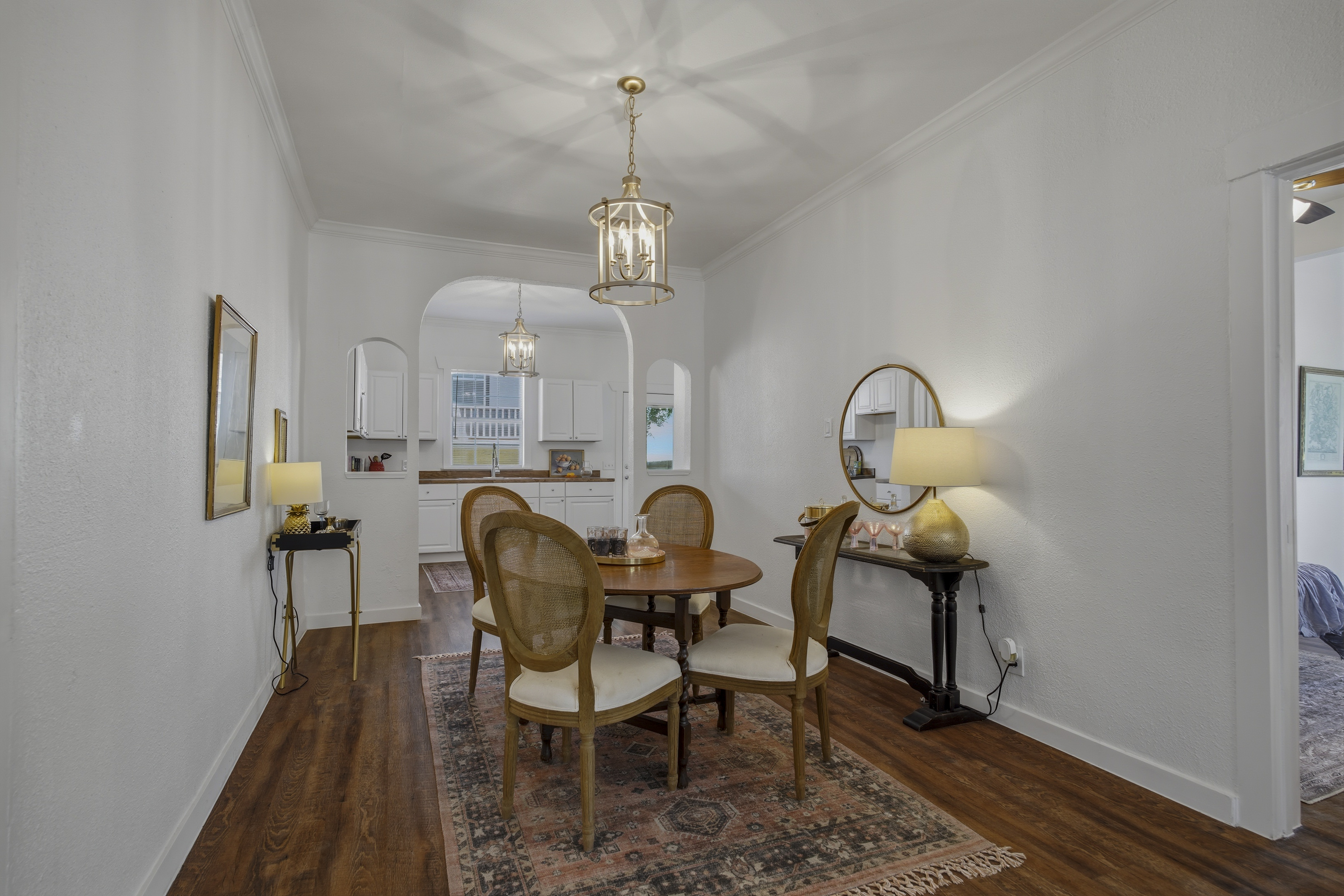  Spanish Charm with Guest Apartment - 物件實景