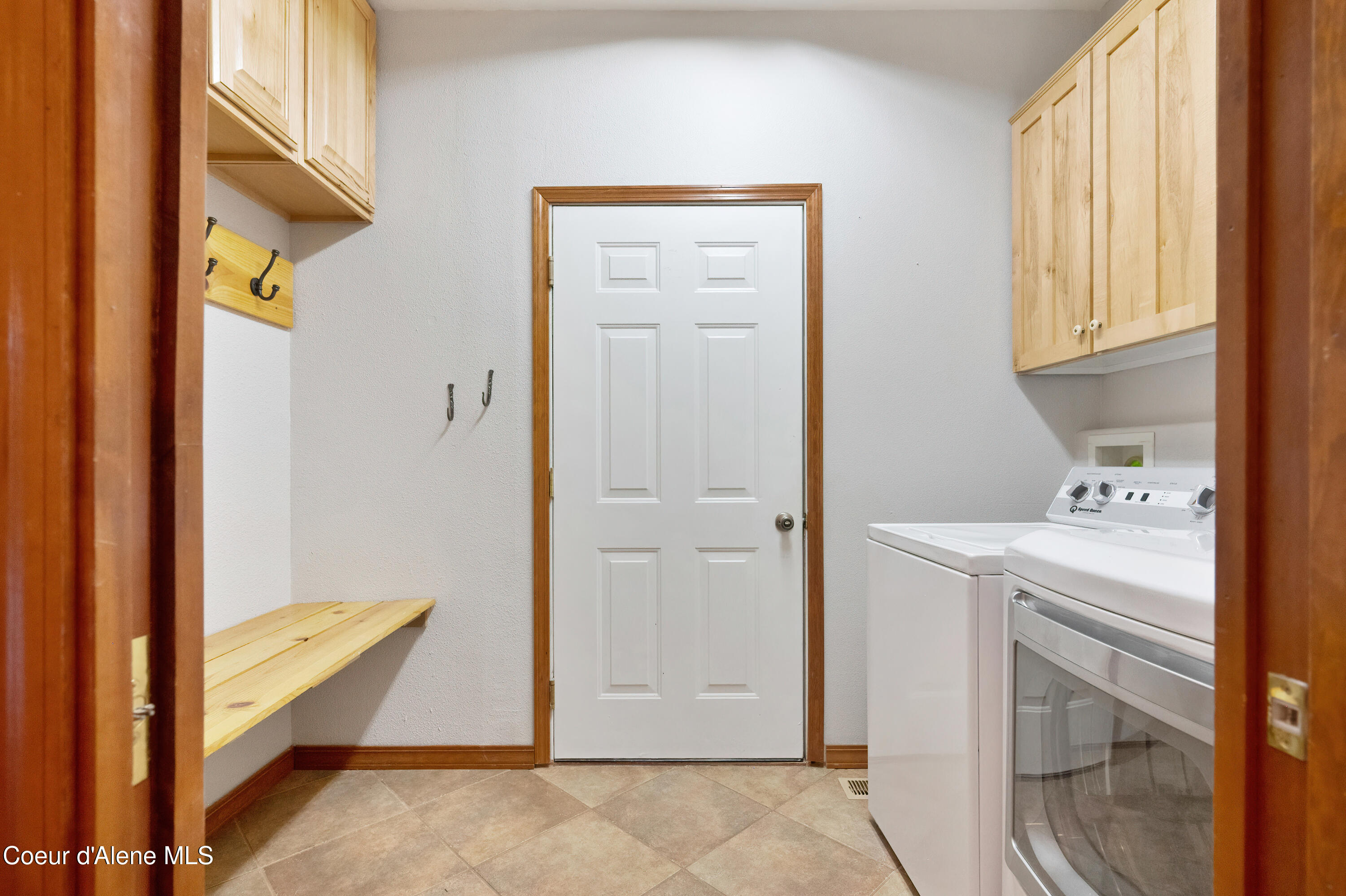 Hayden, Idaho, 83835, United States, 5 Bedrooms Bedrooms, ,2 BathroomsBathrooms,Residential,For Sale,1794747