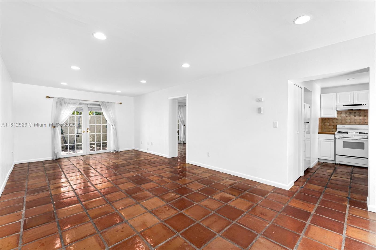 Miami, Florida, 33133, United States, 5 Bedrooms Bedrooms, ,5 BathroomsBathrooms,Residential,For Sale,1838928
