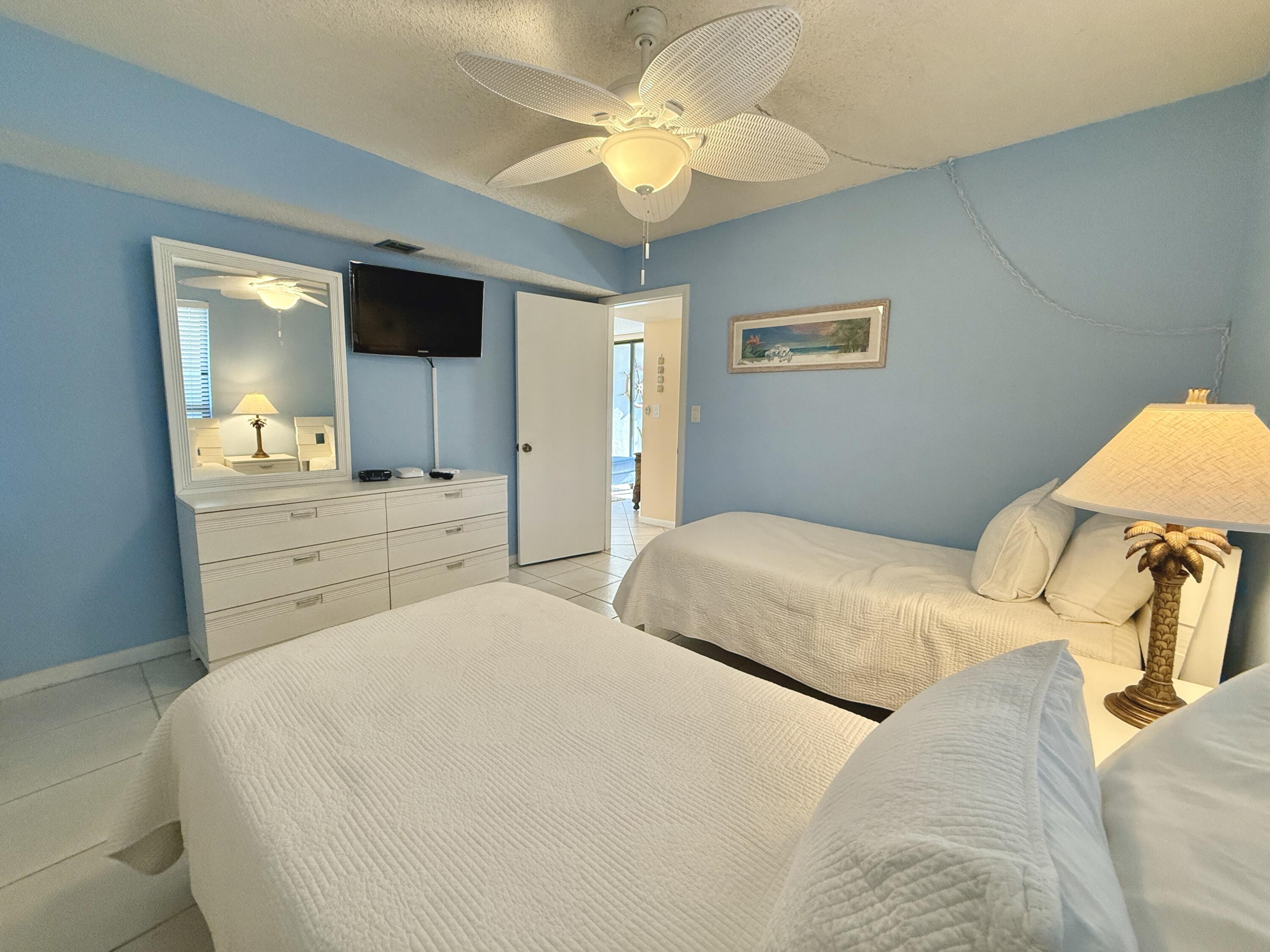 KEY LARGO, Florida, 33037, United States, 2 Bedrooms Bedrooms, ,2 BathroomsBathrooms,Residential,For Sale,1995585