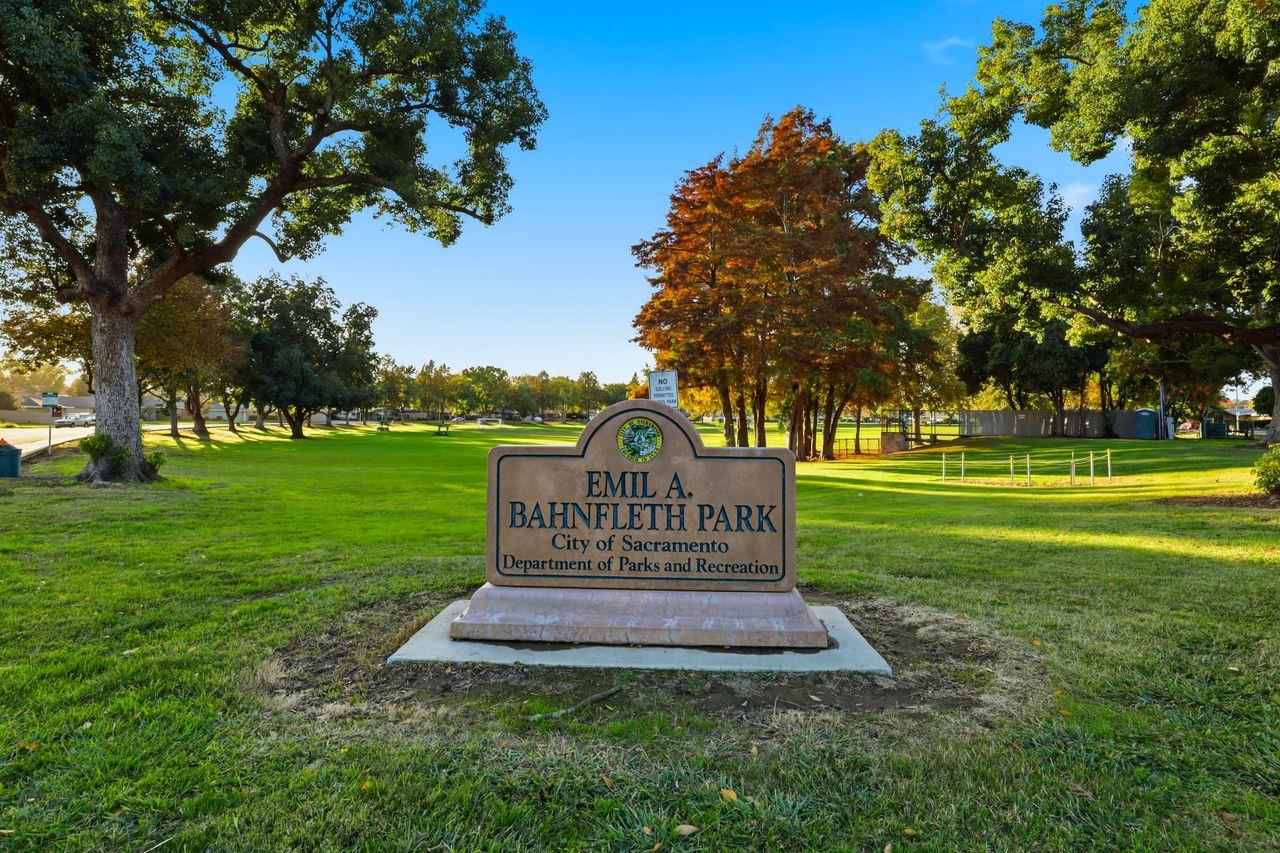 Sacramento, California, 95822, United States, 3 Bedrooms Bedrooms, ,2 BathroomsBathrooms,Residential,For Sale,1989013