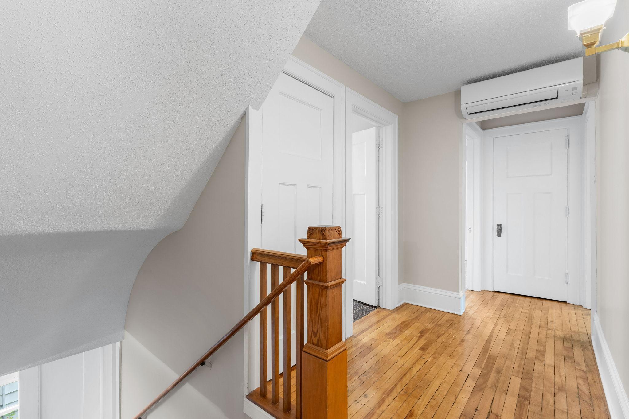 Minneapolis, Minnesota, 55404, United States, 6 Bedrooms Bedrooms, ,1 BathroomBathrooms,Residential,For Sale,1964958