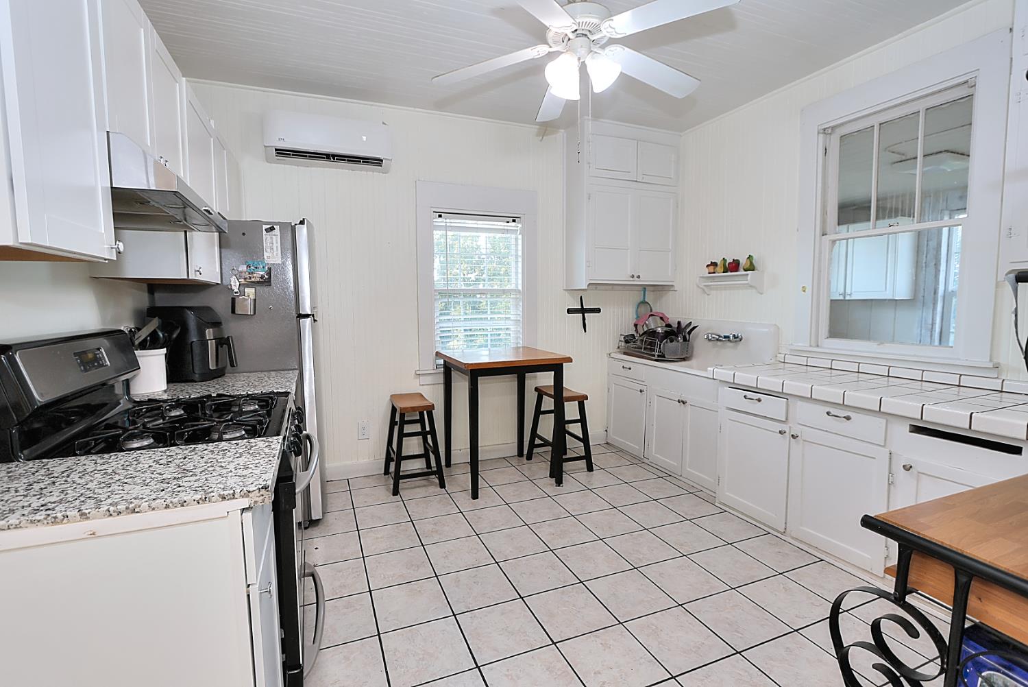 Walnut Grove, California, 95690, United States, 5 Bedrooms Bedrooms, ,3 BathroomsBathrooms,Residential,For Sale,1957042