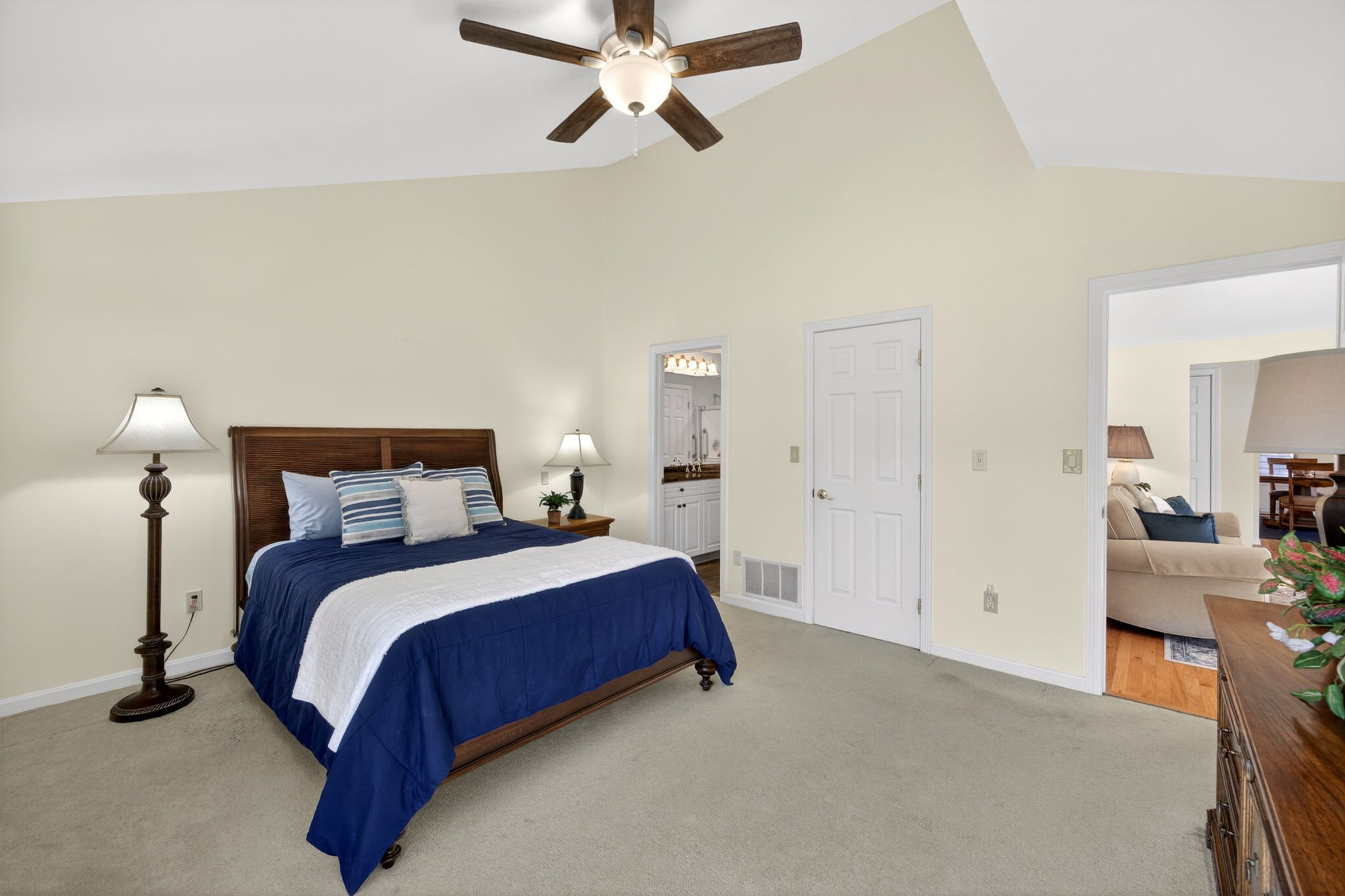  24 W Woods Circle, Yarmouth Port, MA, 02675 - 物件實景
