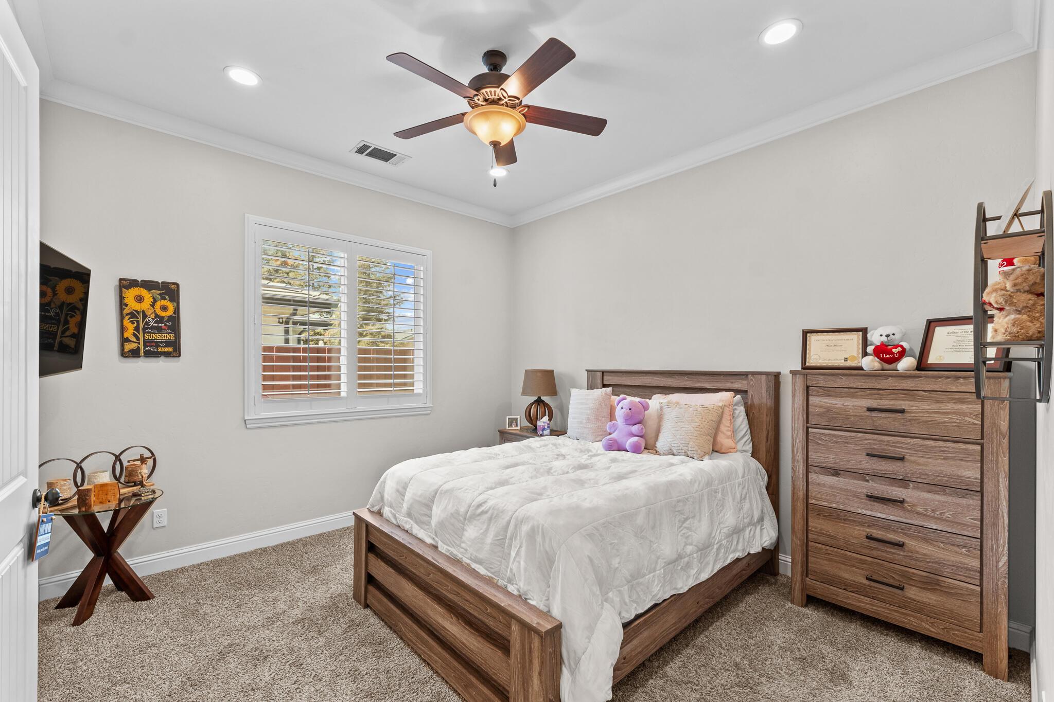 Visalia, California, 93291, United States, 4 Bedrooms Bedrooms, ,3 BathroomsBathrooms,Residential,For Sale,1976772