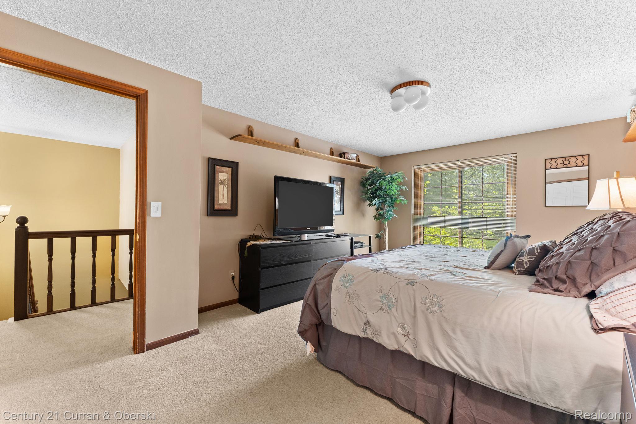 Novi, Michigan, 48375, United States, 4 Bedrooms Bedrooms, ,3 BathroomsBathrooms,Residential,For Sale,2048912