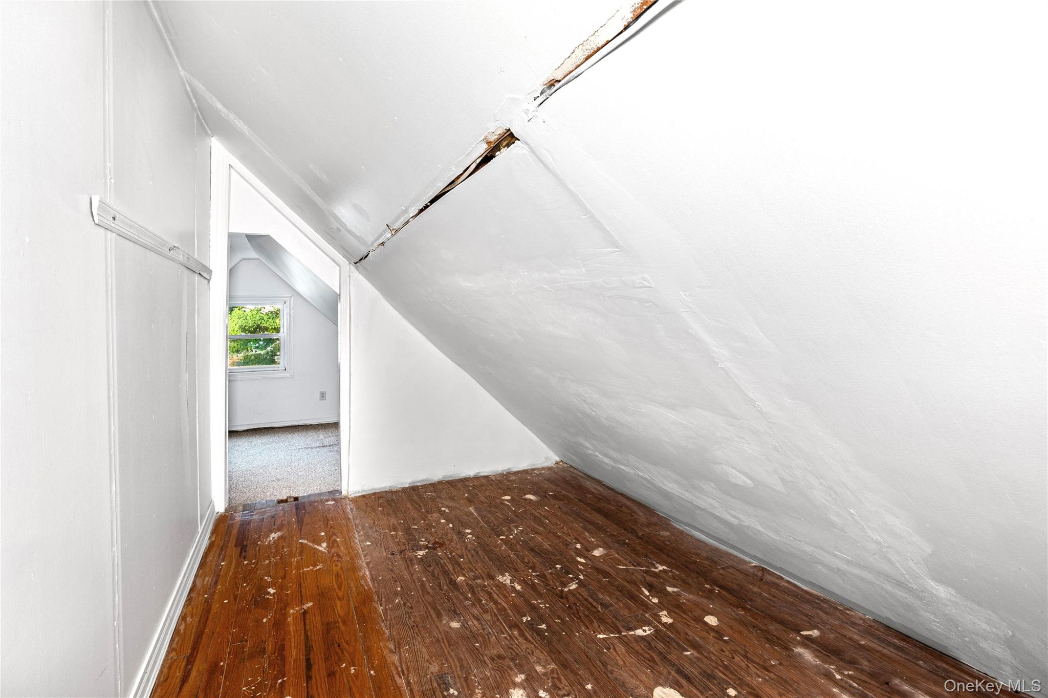 Uniondale, New York, 11553, United States, 4 Bedrooms Bedrooms, ,3 BathroomsBathrooms,Residential,For Sale,2049271