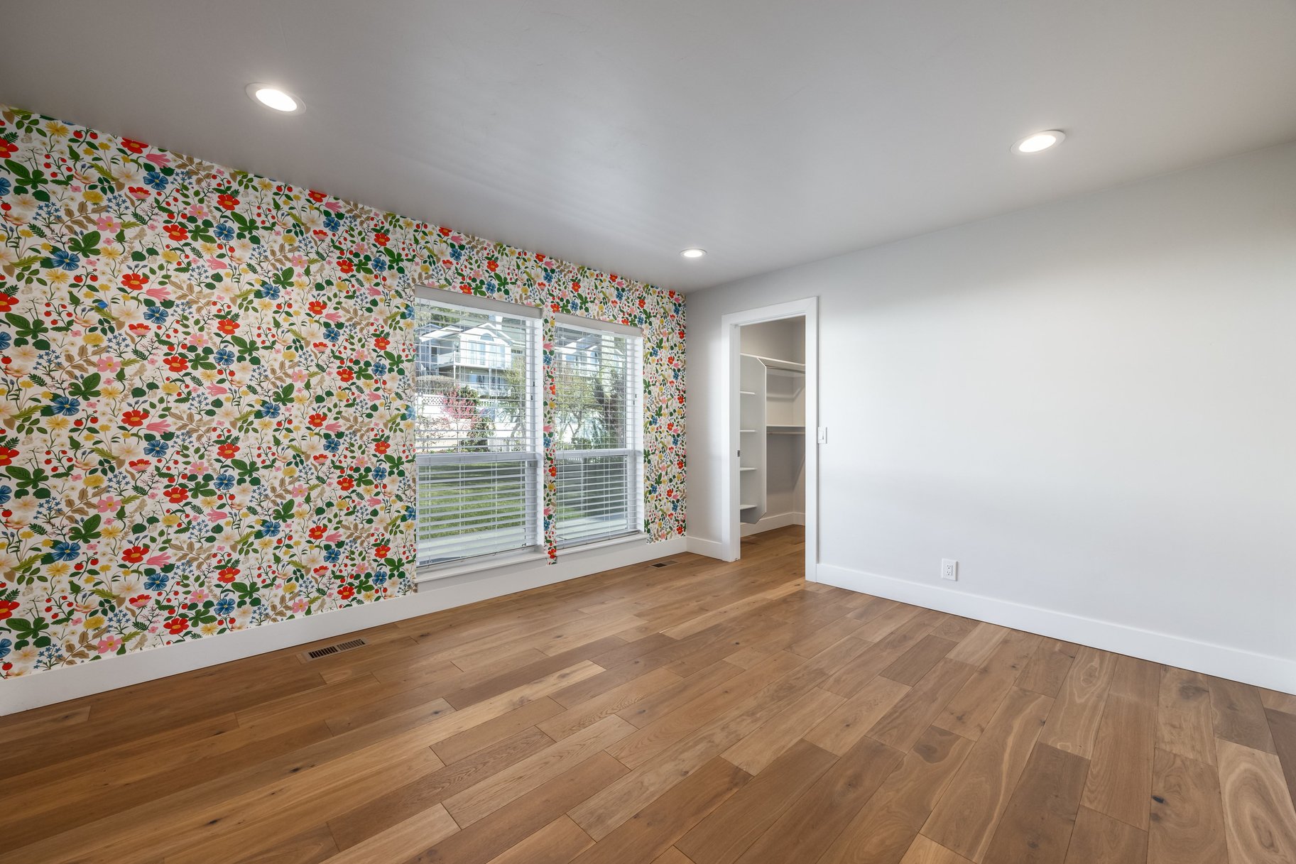  Stunning East Capitol Renovation - 物件實景