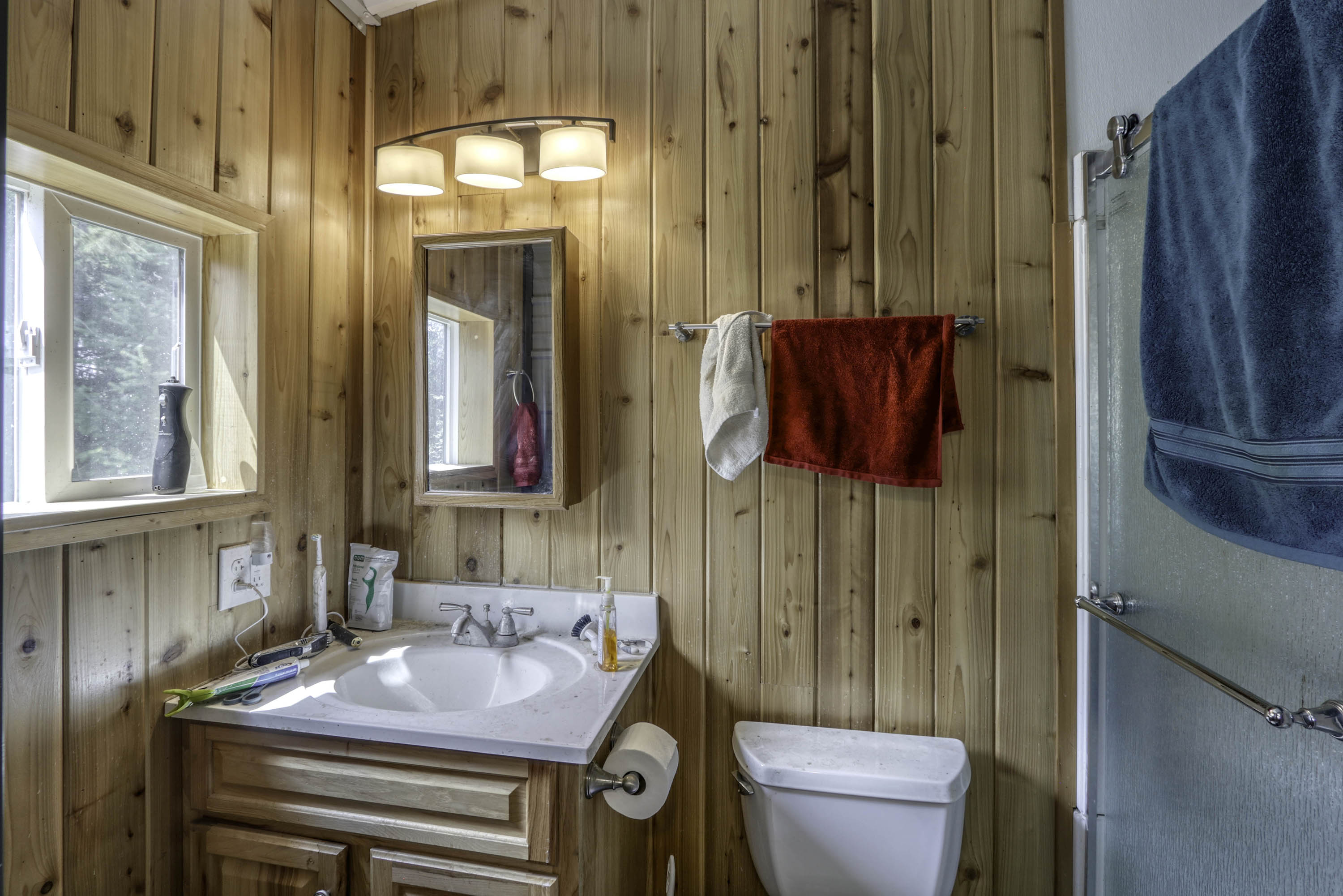 Priest River, Idaho, 83856, United States, 1 Bedroom Bedrooms, ,2 BathroomsBathrooms,Residential,For Sale,1905806