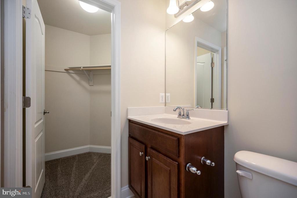 Stafford, Virginia, 22554, United States, 5 Bedrooms Bedrooms, ,5 BathroomsBathrooms,Residential,For Sale,2047982