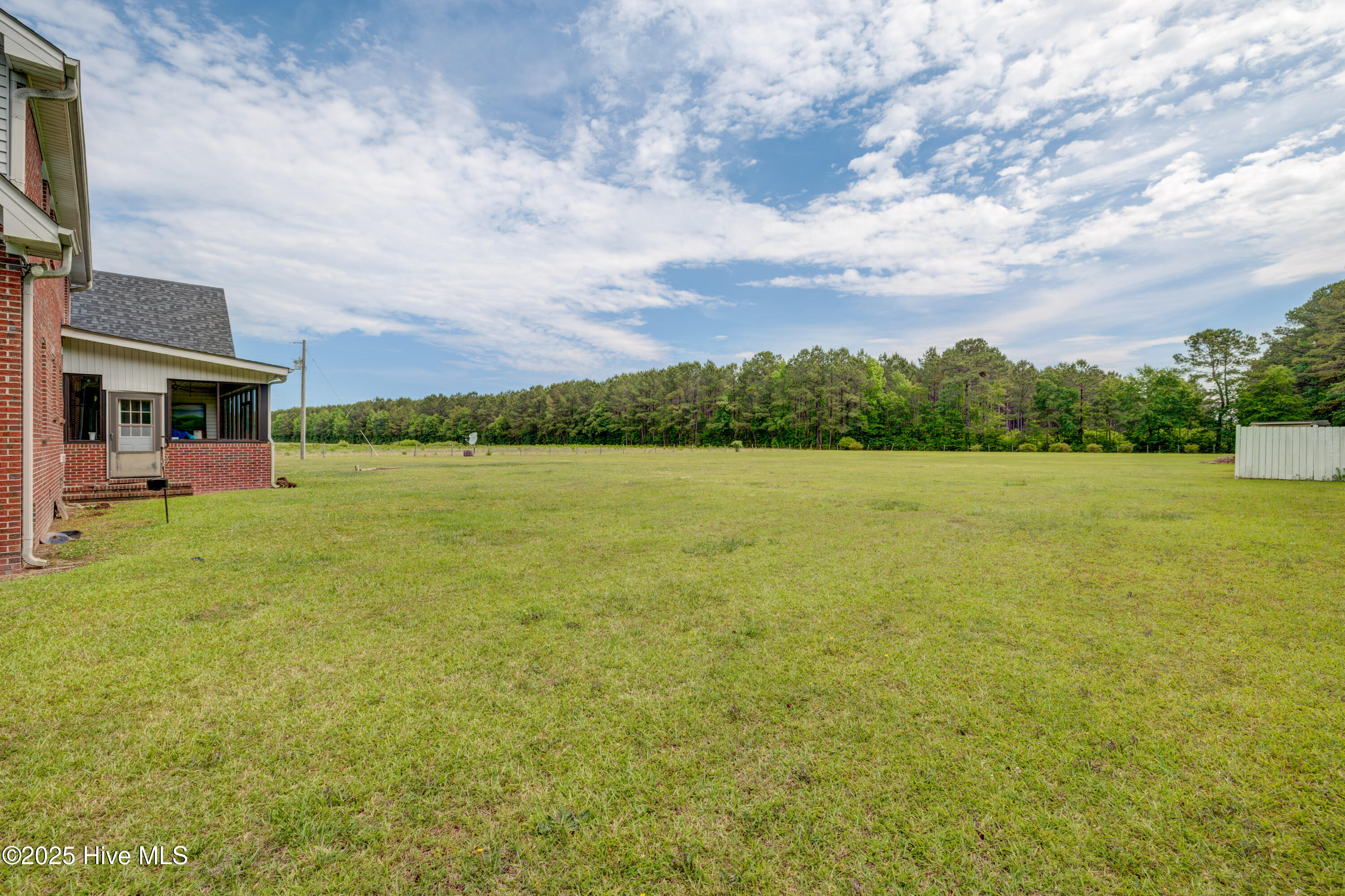 Burgaw, North Carolina, 28425, United States, 4 Bedrooms Bedrooms, ,4 BathroomsBathrooms,Residential,For Sale,1818380