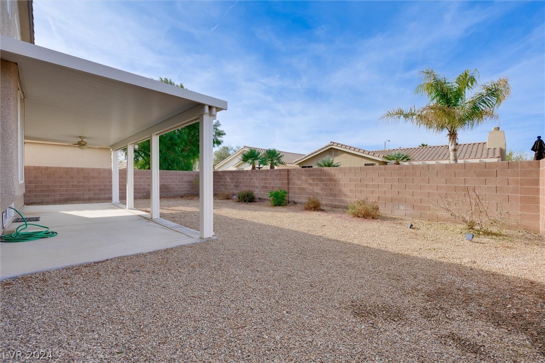 Henderson, Nevada, 89052, United States, 4 Bedrooms Bedrooms, ,2 BathroomsBathrooms,Residential,For Sale,1827915
