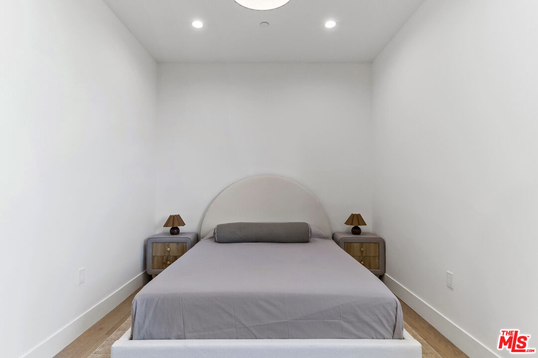 Los Angeles, California, 90065, United States, 3 Bedrooms Bedrooms, ,3 BathroomsBathrooms,Residential,For Sale,1939626