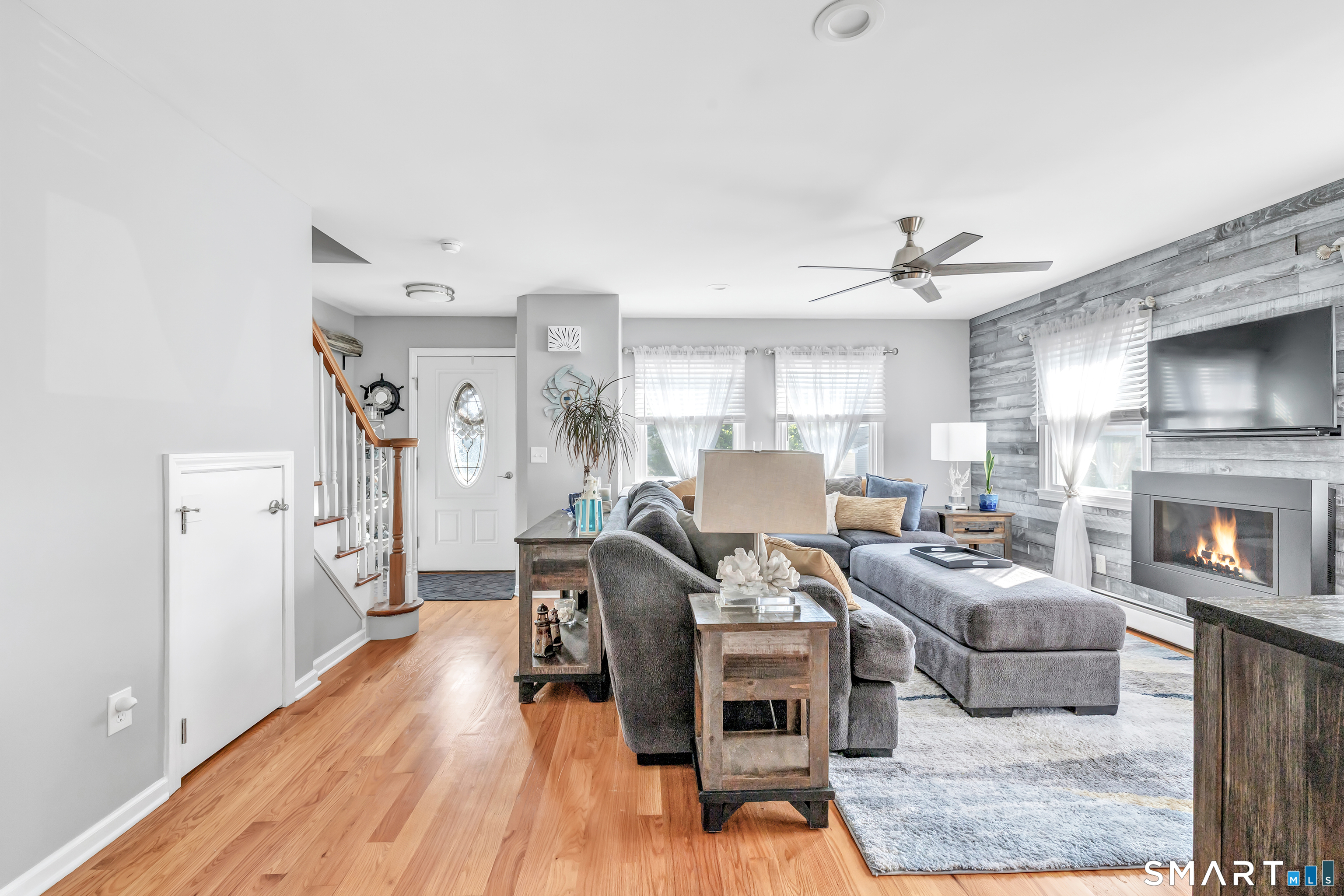 Milford, Connecticut, 06460, United States, 4 Bedrooms Bedrooms, ,2 BathroomsBathrooms,Residential,For Sale,2048246