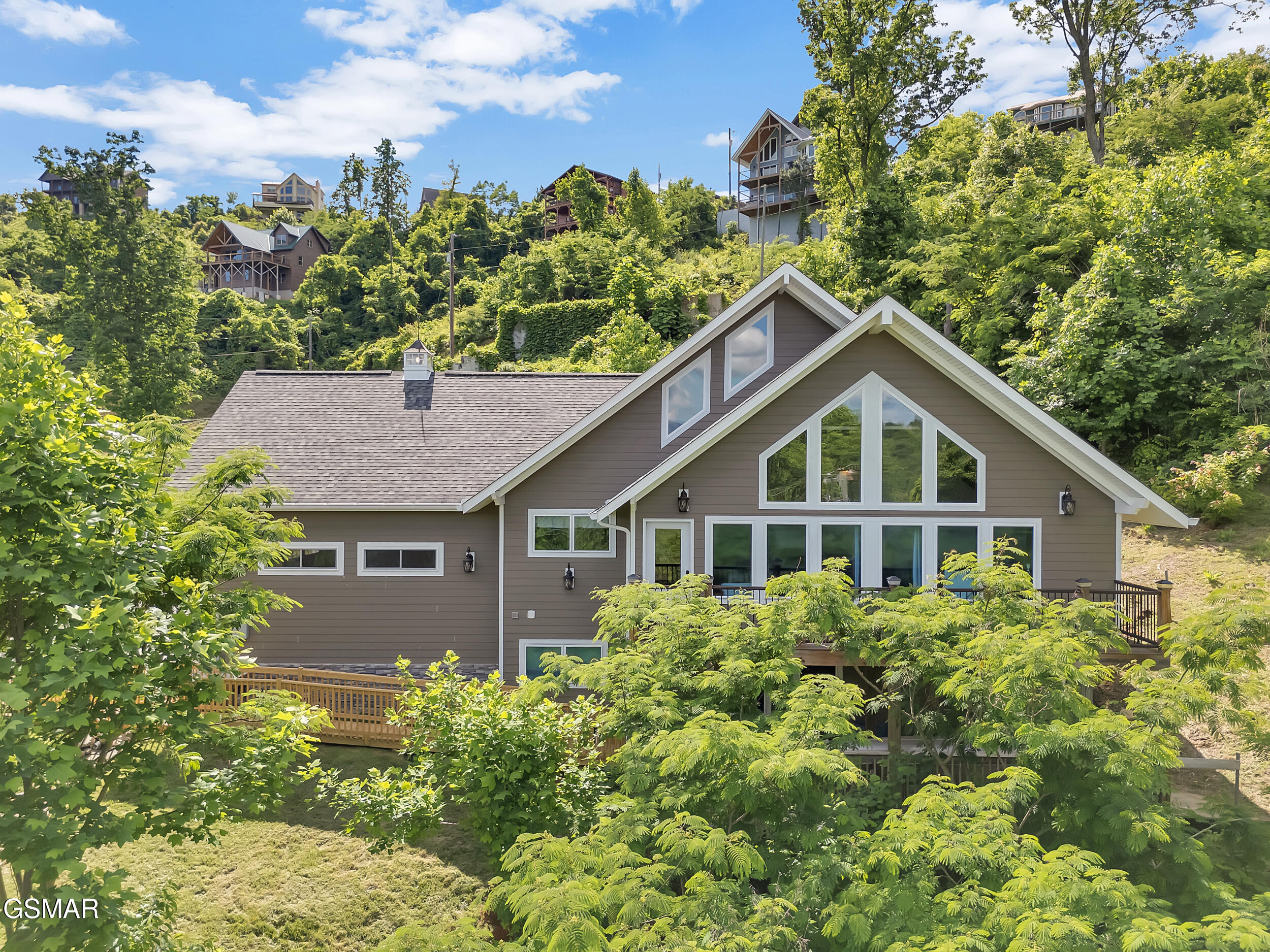 Gatlinburg, Tennessee, 37738, United States, 3 Bedrooms Bedrooms, ,4 BathroomsBathrooms,Residential,For Sale,1828723