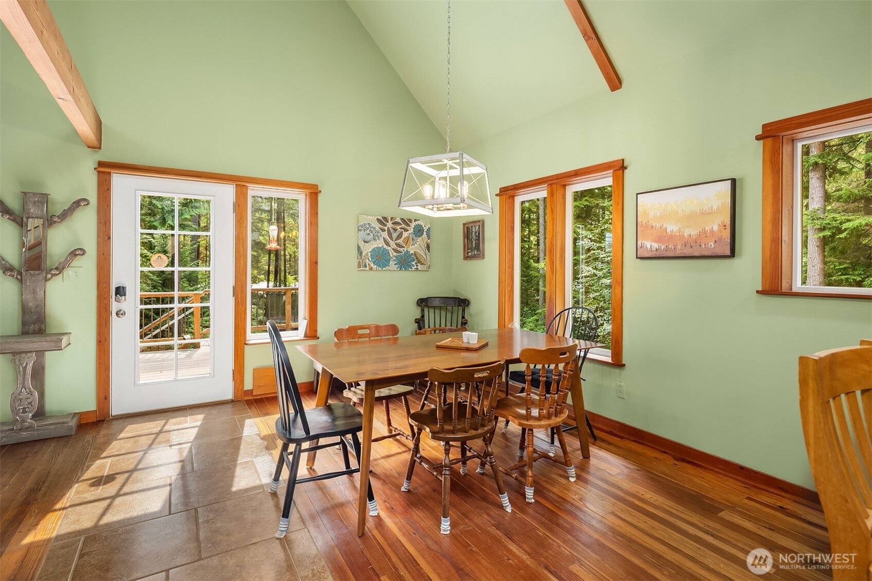 Clinton, Washington, 98236, United States, 3 Bedrooms Bedrooms, ,2 BathroomsBathrooms,Residential,For Sale,1949676