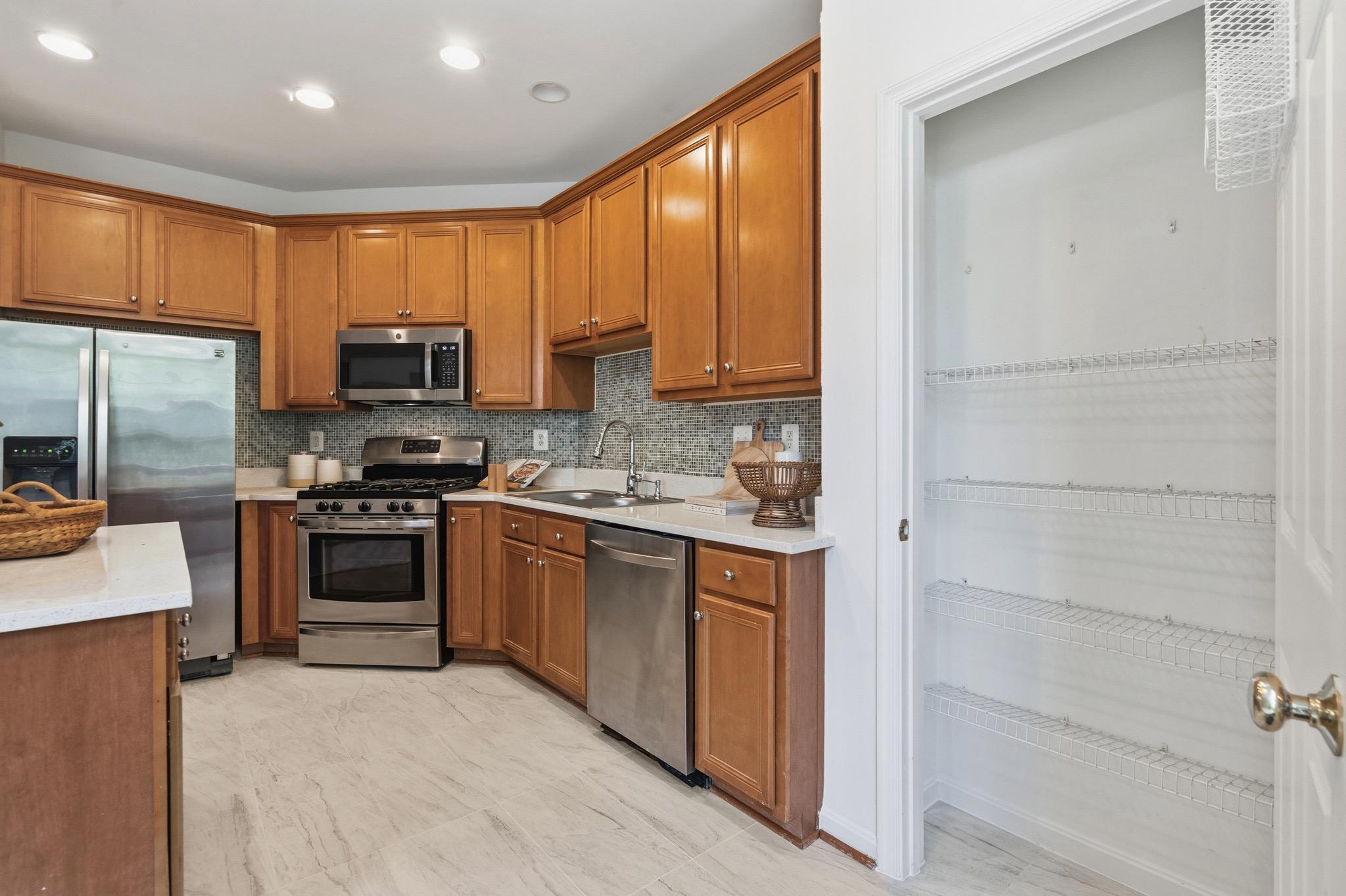 2313 Huntington Station Court, Alexandria, VA, 22303 - 物件實景