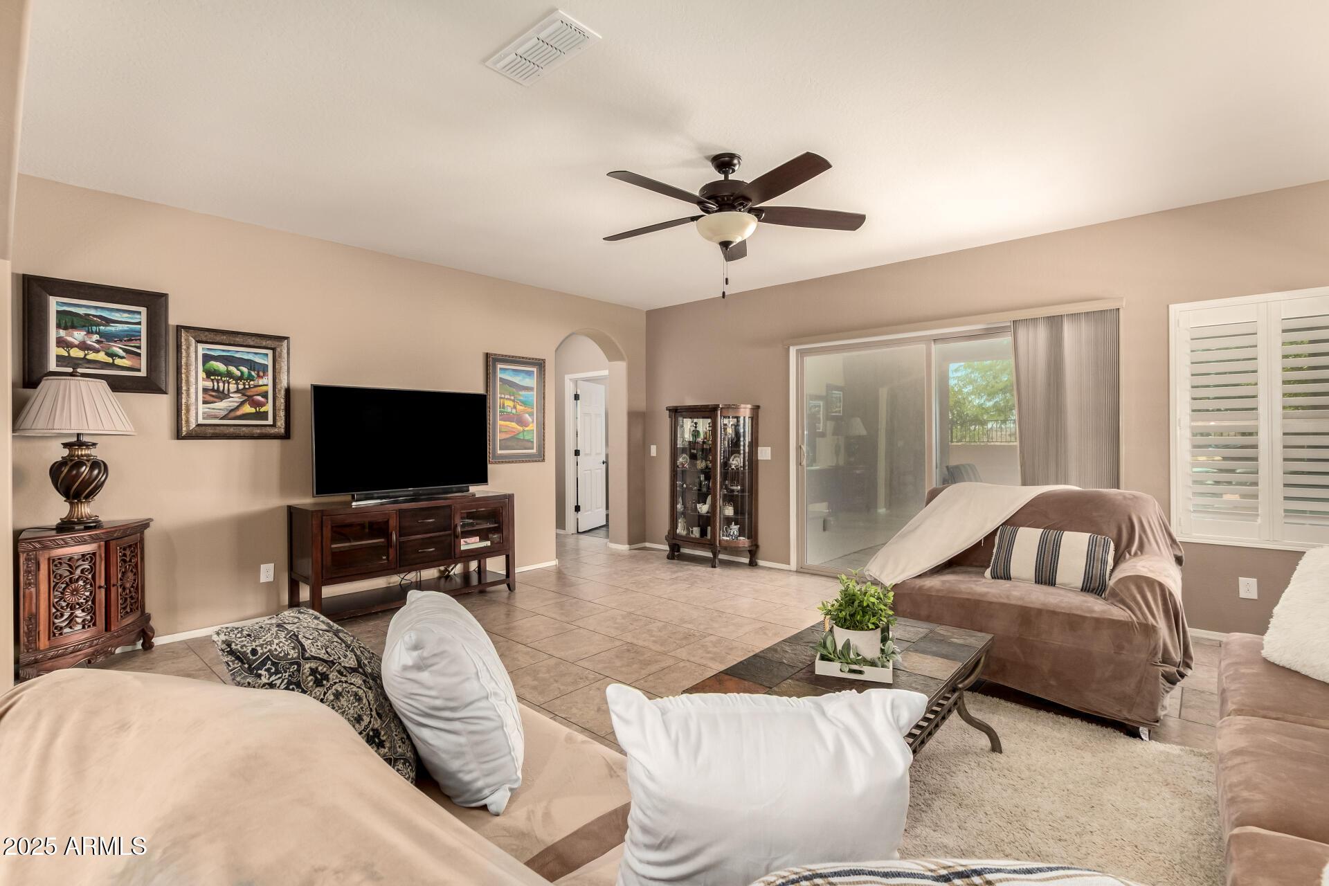 Peoria, Arizona, 85383, United States, 4 Bedrooms Bedrooms, ,2 BathroomsBathrooms,Residential,For Sale,1984221