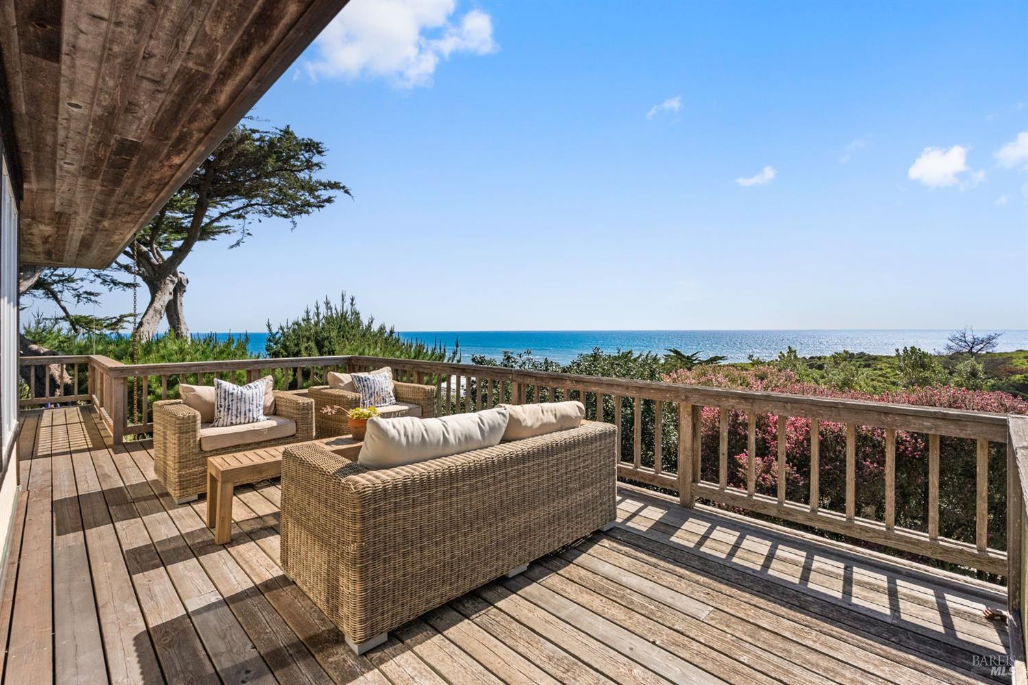 Bolinas, California, 94924, United States, 2 Bedrooms Bedrooms, ,3 BathroomsBathrooms,Residential,For Sale,1906337