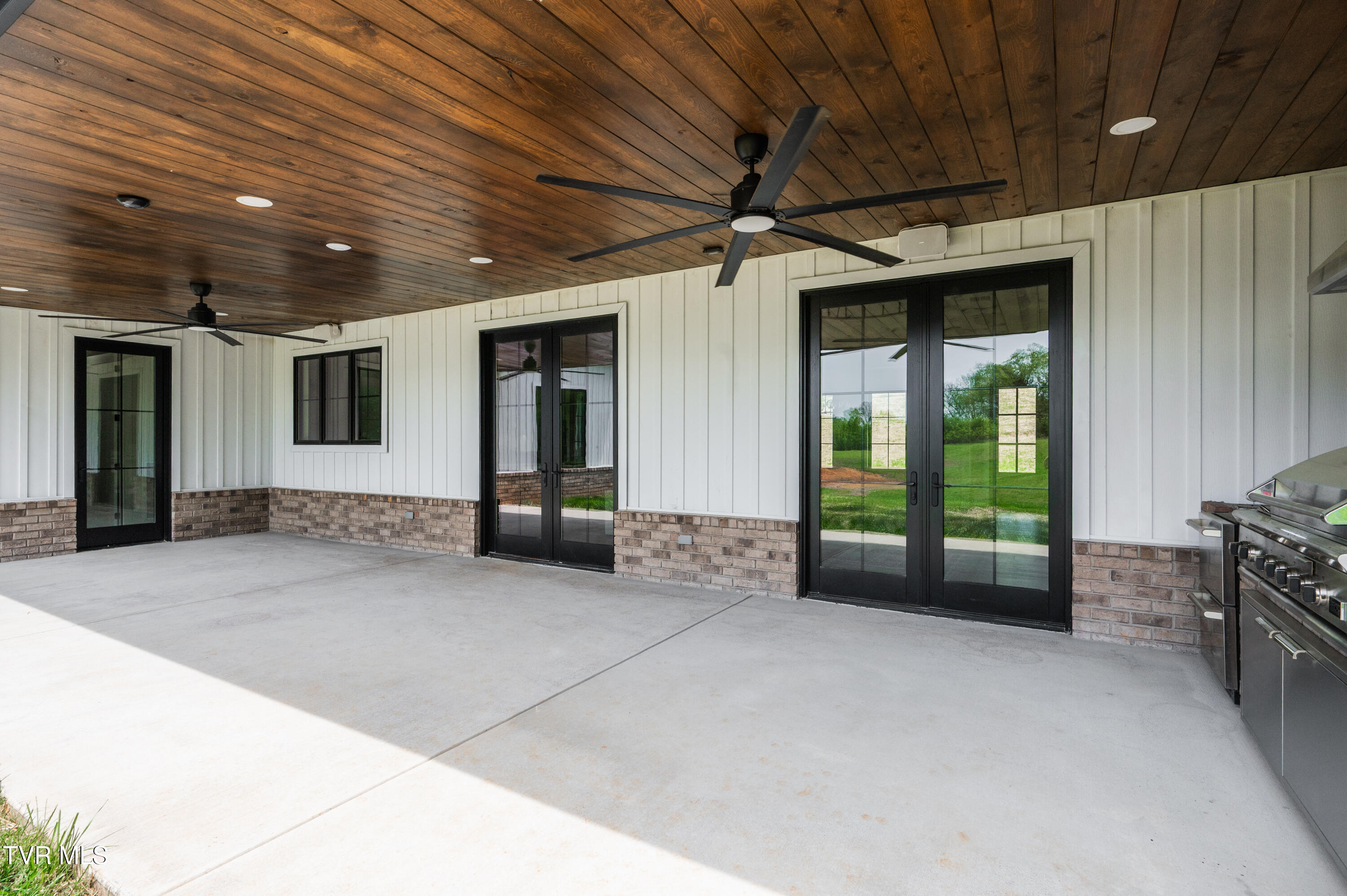 Kingsport, Tennessee, 37664, United States, 4 Bedrooms Bedrooms, ,4 BathroomsBathrooms,Residential,For Sale,1981214