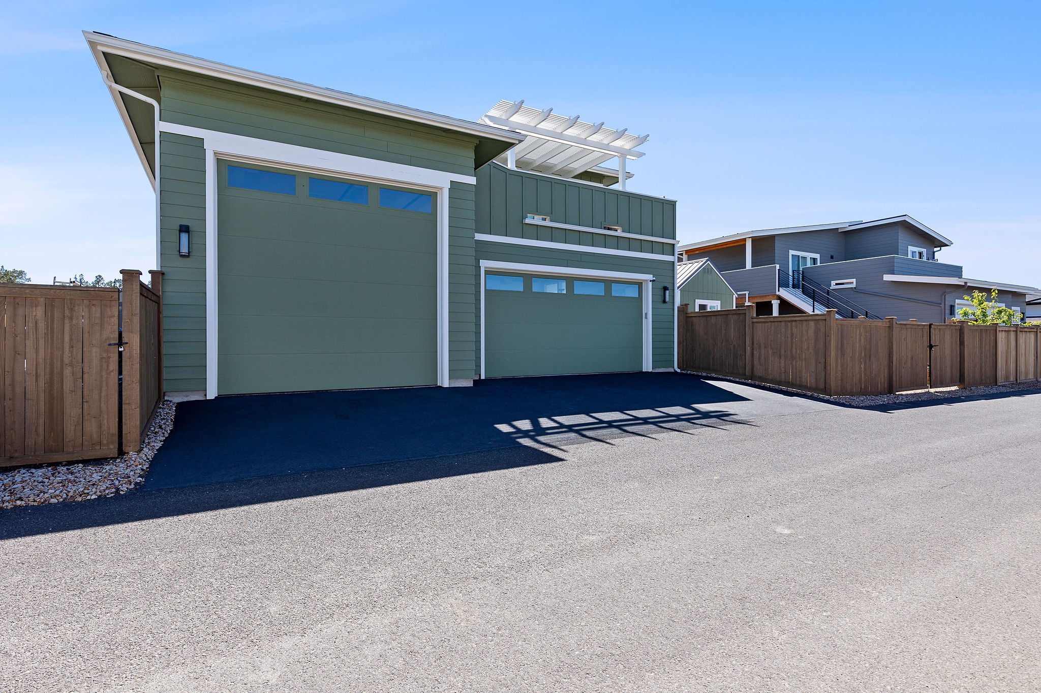 Redmond, Oregon, 97756, United States, 3 Bedrooms Bedrooms, ,3 BathroomsBathrooms,Residential,For Sale,1896821