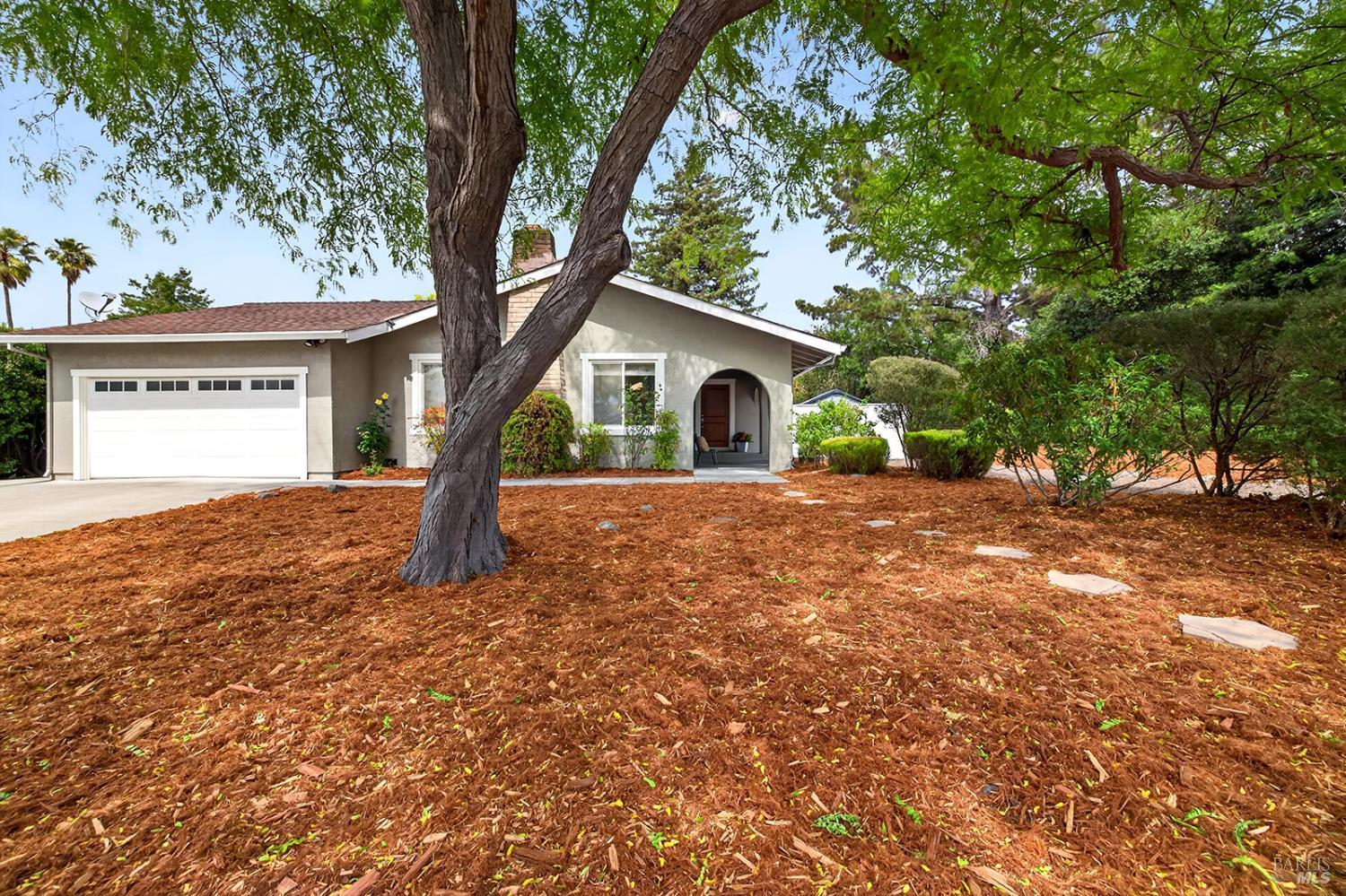 Petaluma, California, 94954, United States, 4 Bedrooms Bedrooms, ,2 BathroomsBathrooms,Residential,For Sale,2048082