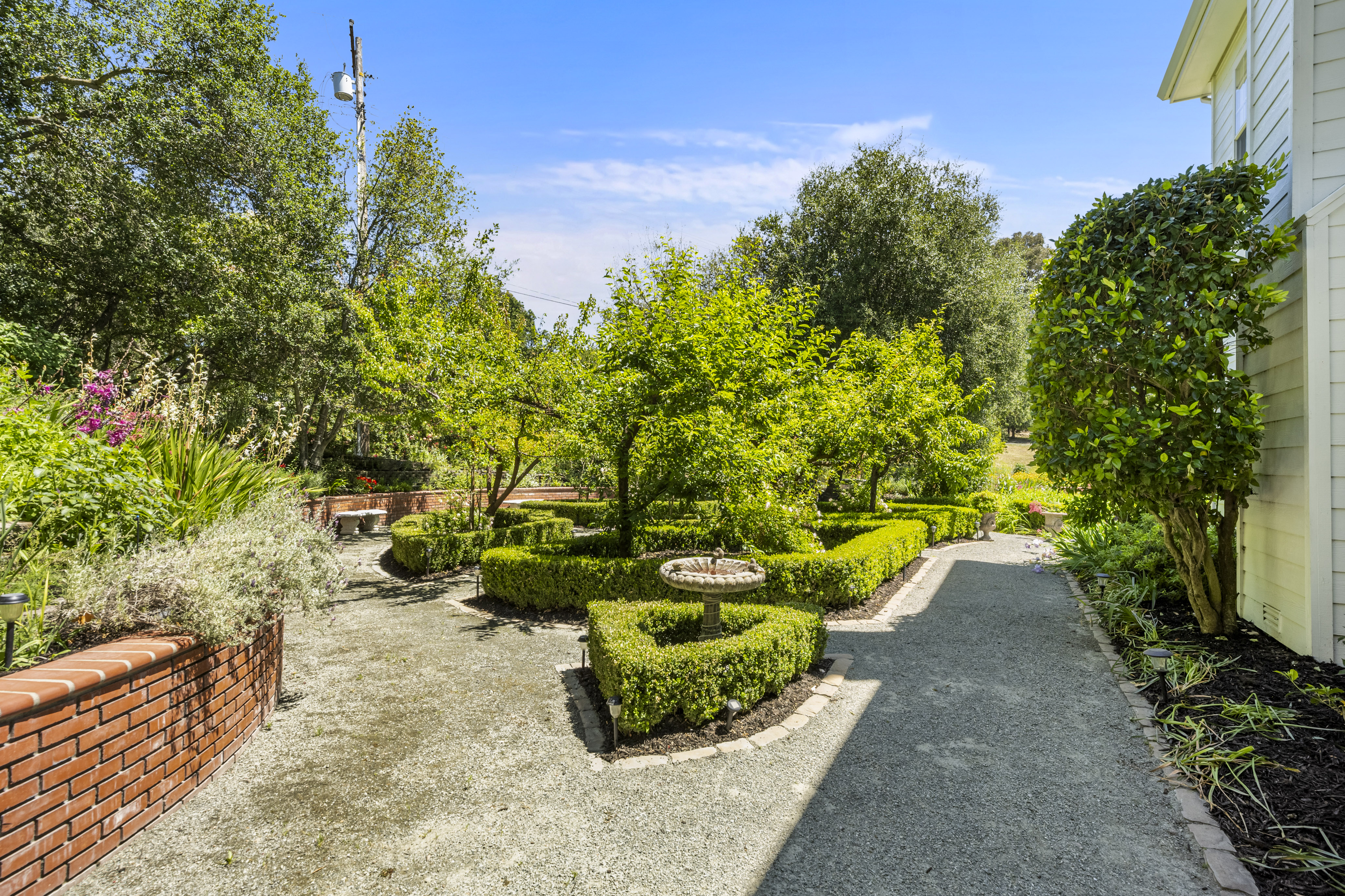  Grand Georgia Colonial Estate with Luxurious Designer Finishes - 物件實景
