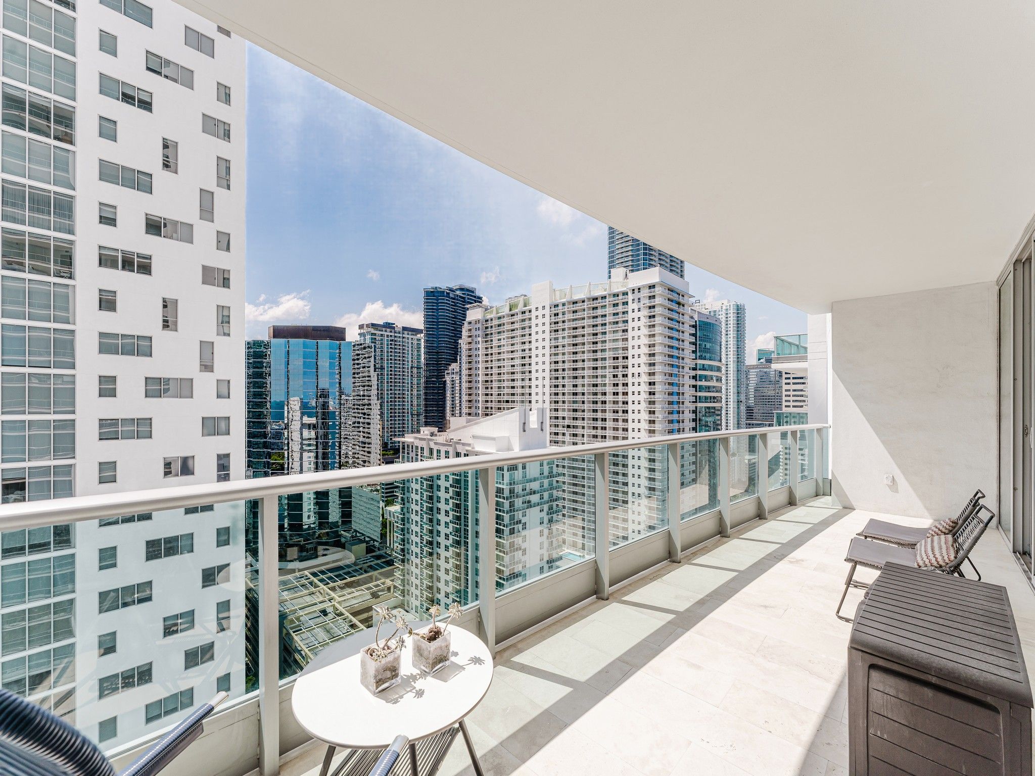  1331 Brickell Bay Dr, Miami, FL, 33131 - 物件實景