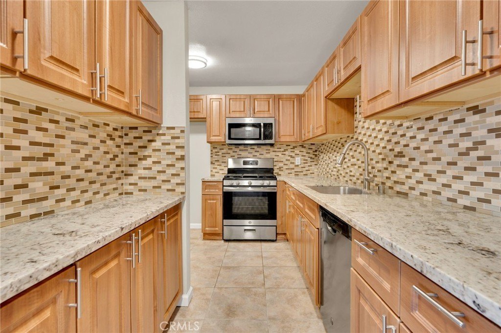 Montclair, California, 91763, United States, 3 Bedrooms Bedrooms, ,3 BathroomsBathrooms,Residential,For Sale,2005773