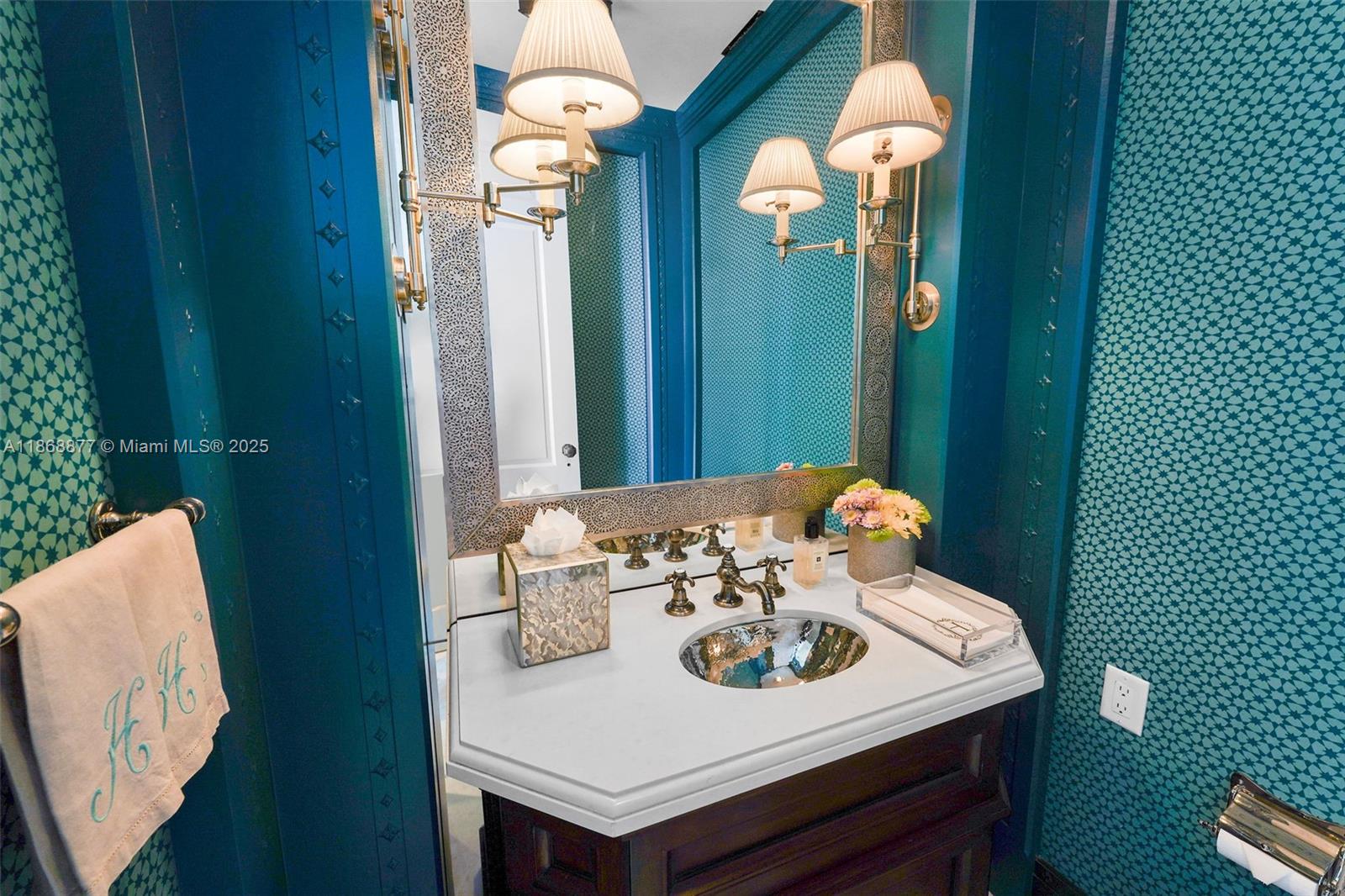 Miami Beach, Florida, 33140, United States, 3 Bedrooms Bedrooms, ,4 BathroomsBathrooms,Residential,For Sale,1934694