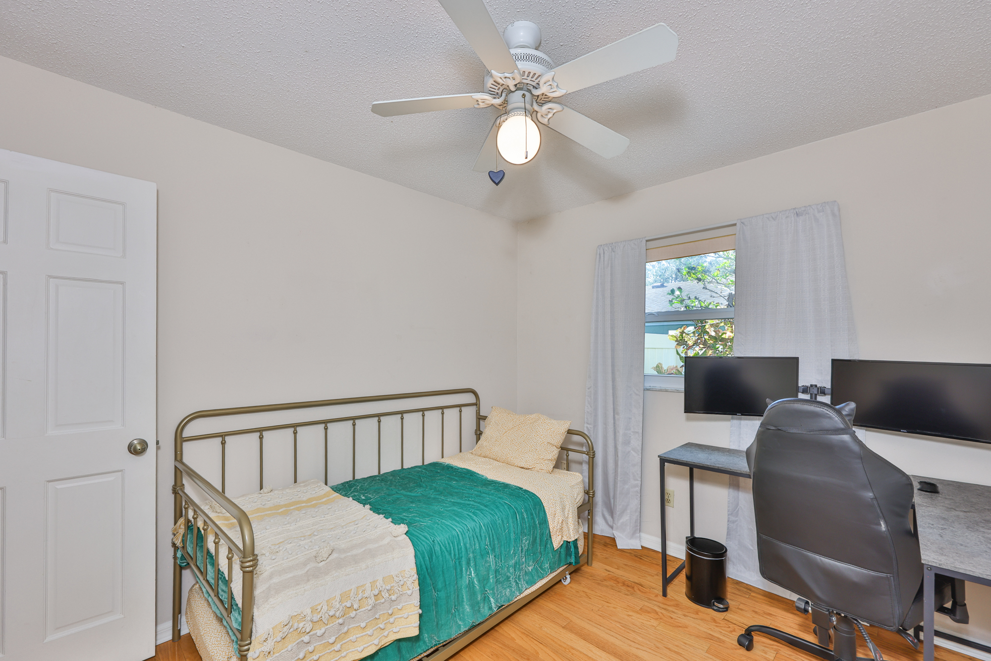 Tampa, Florida, 33613, United States, 3 Bedrooms Bedrooms, ,2 BathroomsBathrooms,Residential,For Sale,1981036