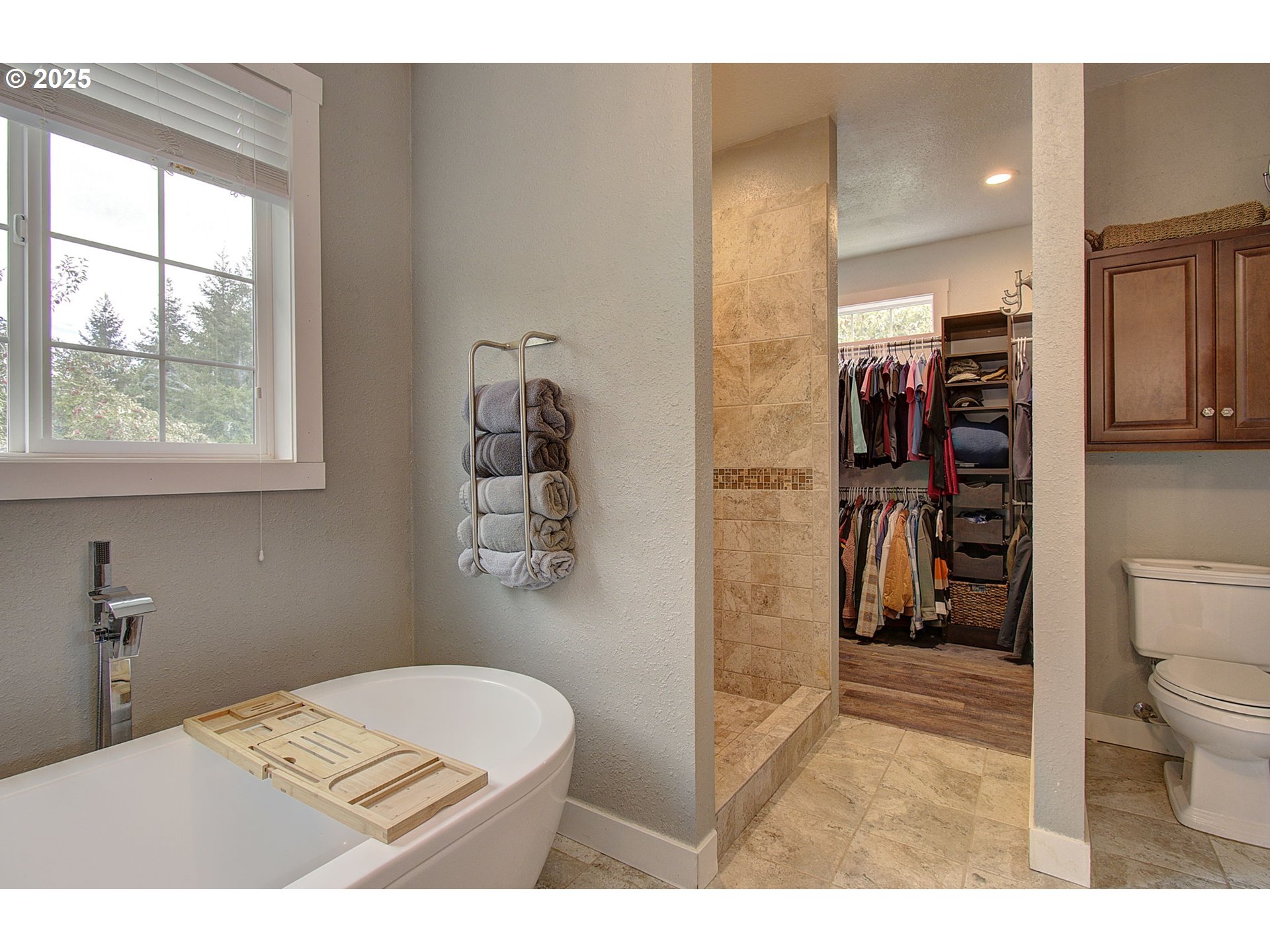 Brush Prairie, Washington, 98606, United States, 4 Bedrooms Bedrooms, ,3 BathroomsBathrooms,Residential,For Sale,1960783