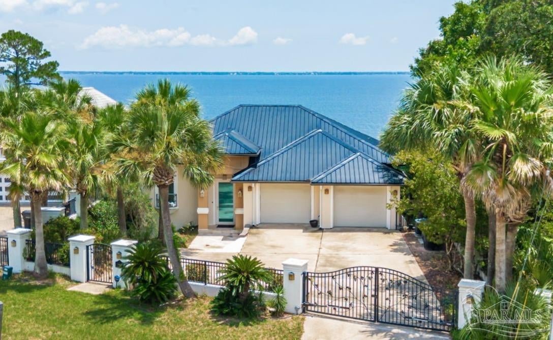 Pensacola, Florida, 32504, United States, 3 Bedrooms Bedrooms, ,4 BathroomsBathrooms,Residential,For Sale,1893551