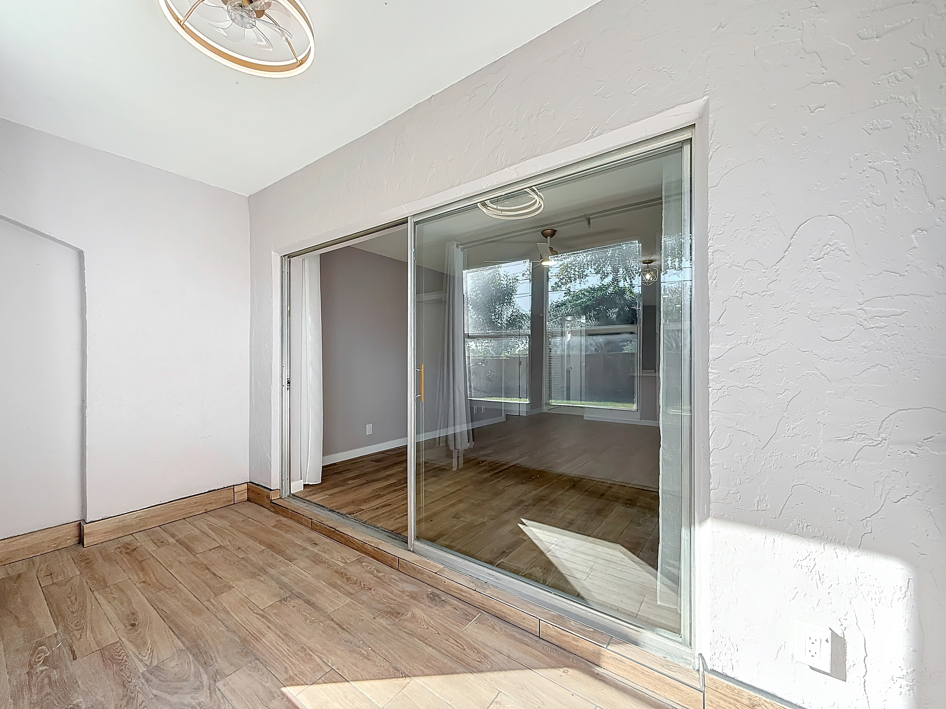  8818 W Mcnab Road, Tamarac, FL, 33321 - 物件實景