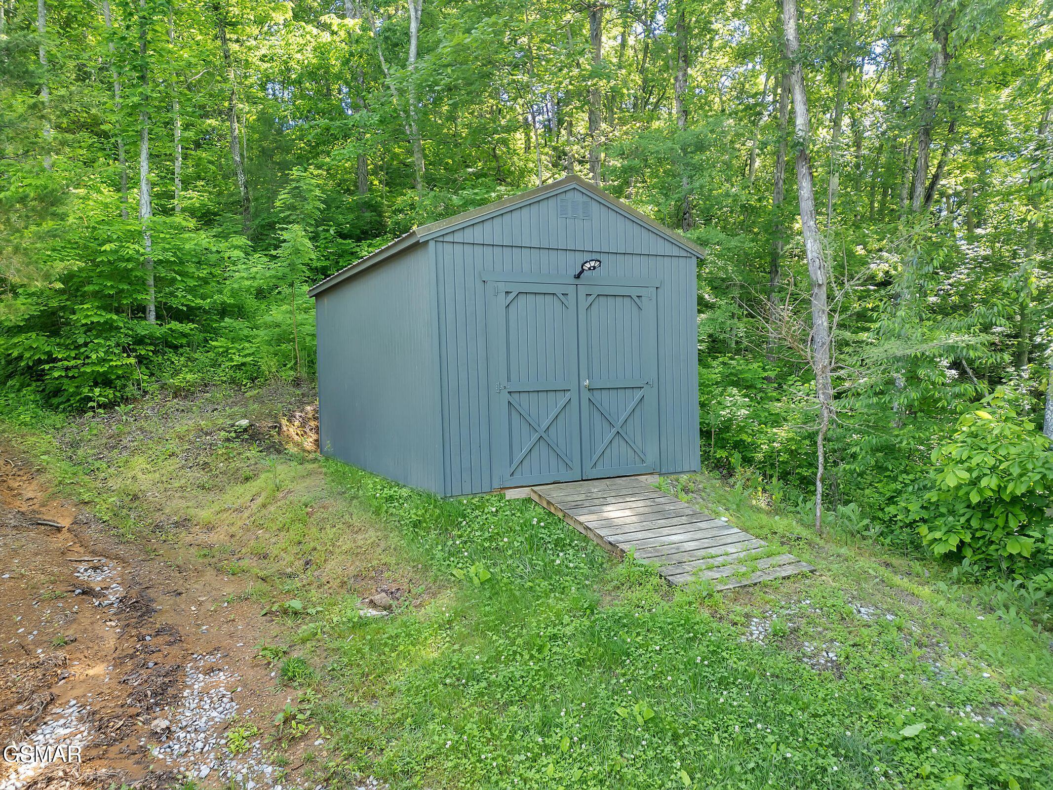 Bybee, Tennessee, 37713, United States, 4 Bedrooms Bedrooms, ,2 BathroomsBathrooms,Residential,For Sale,1980486