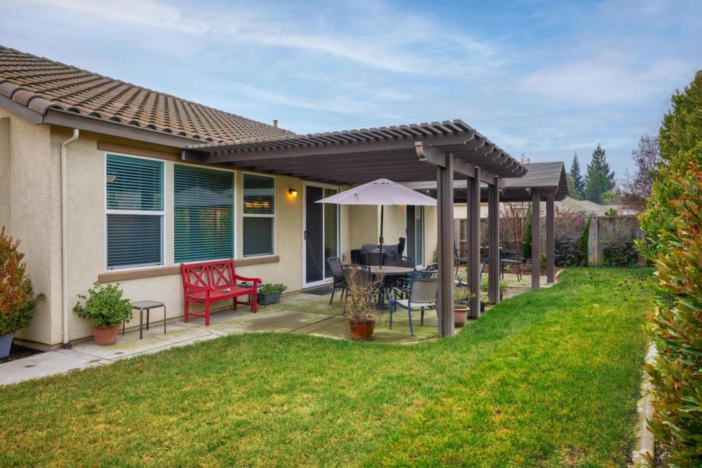 Oakdale, California, 95361, United States, 4 Bedrooms Bedrooms, ,2 BathroomsBathrooms,Residential,For Sale,1981612
