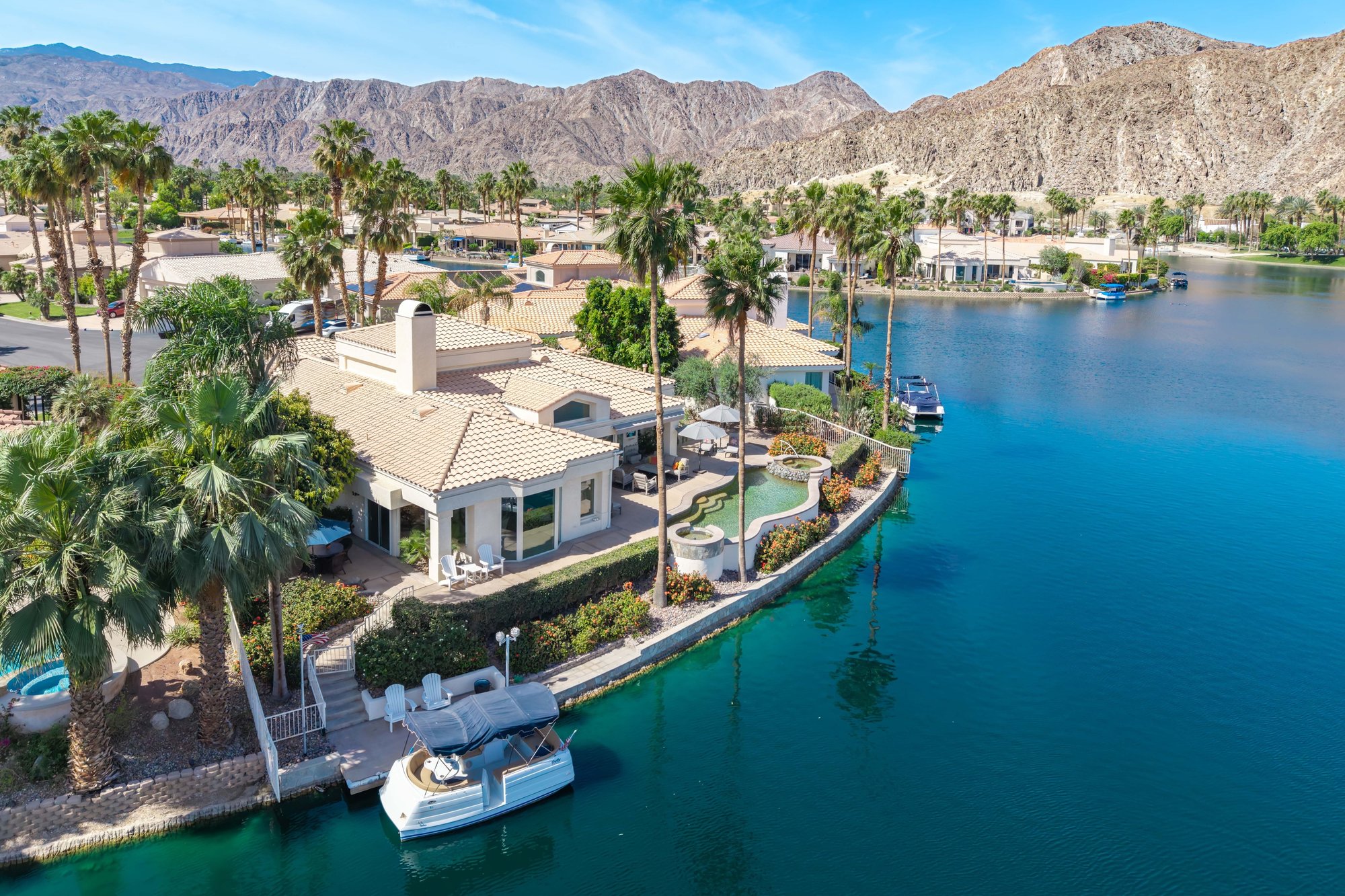  where  desert light meets the water’s edge - 物件實景