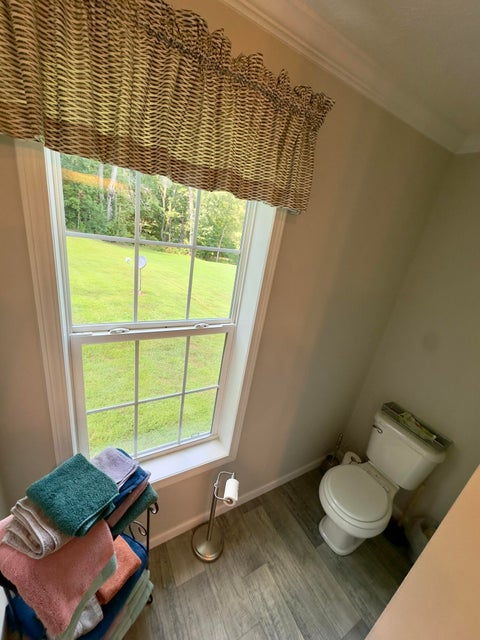 Albany, Kentucky, 42602, United States, 4 Bedrooms Bedrooms, ,2 BathroomsBathrooms,Residential,For Sale,1905722