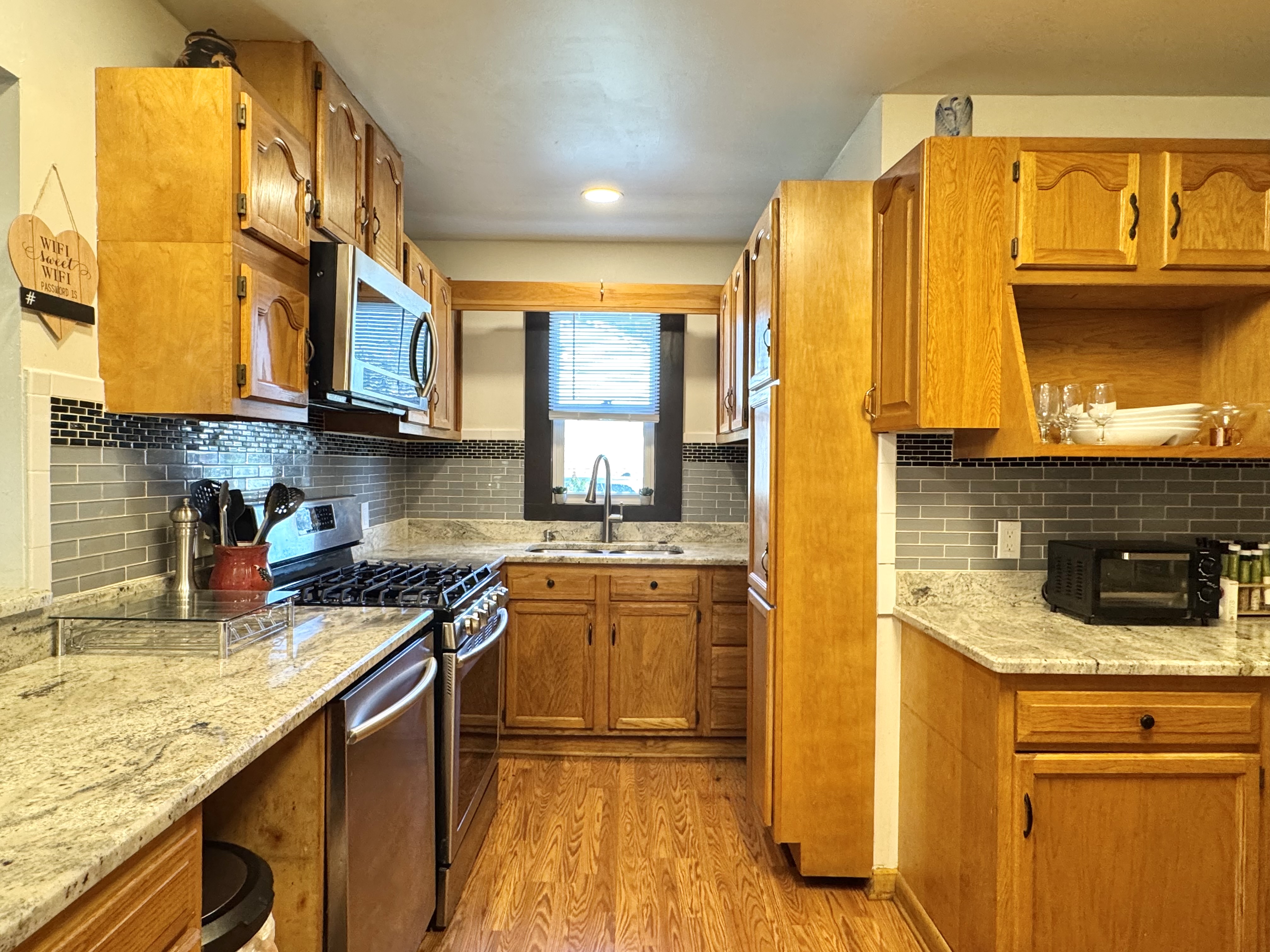 Catskill, New York, 12414, United States, 4 Bedrooms Bedrooms, ,2 BathroomsBathrooms,Residential,For Sale,1978791