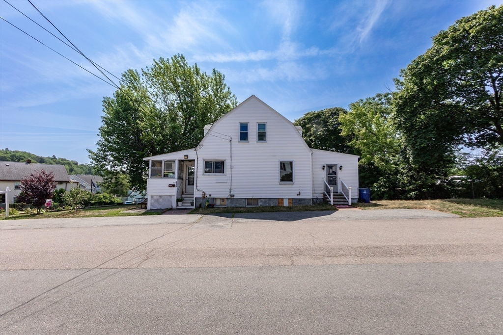 Revere, Massachusetts, 02151, United States, 3 Bedrooms Bedrooms, ,2 BathroomsBathrooms,Residential,For Sale,1942979