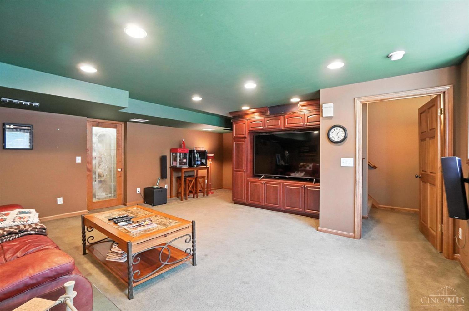 Turtle Creek Twp, Ohio, 45036, United States, 3 Bedrooms Bedrooms, ,4 BathroomsBathrooms,Residential,For Sale,1885358