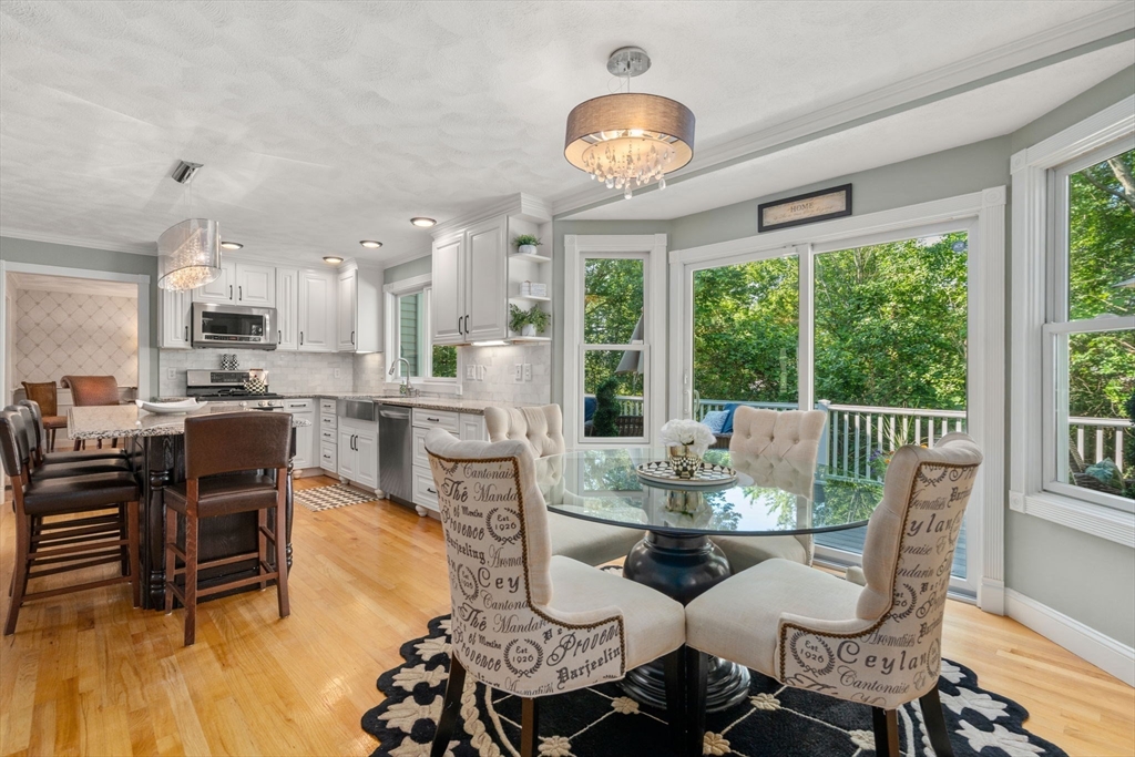 Lynnfield, Massachusetts, 01940, United States, 4 Bedrooms Bedrooms, ,3 BathroomsBathrooms,Residential,For Sale,1900631