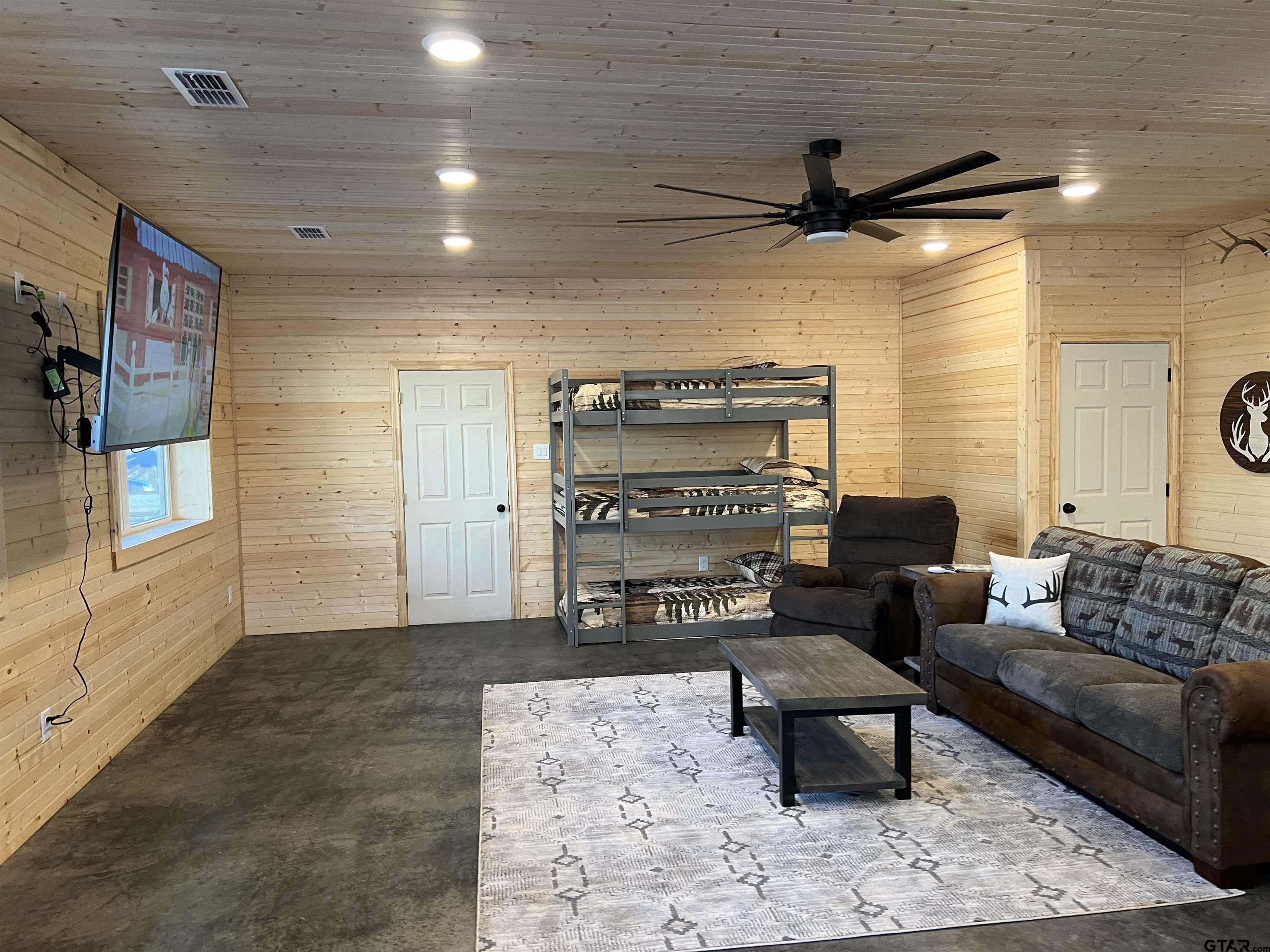 Lone Star, Texas, 75668, United States, 2 Bedrooms Bedrooms, ,1 BathroomBathrooms,Residential,For Sale,1979709